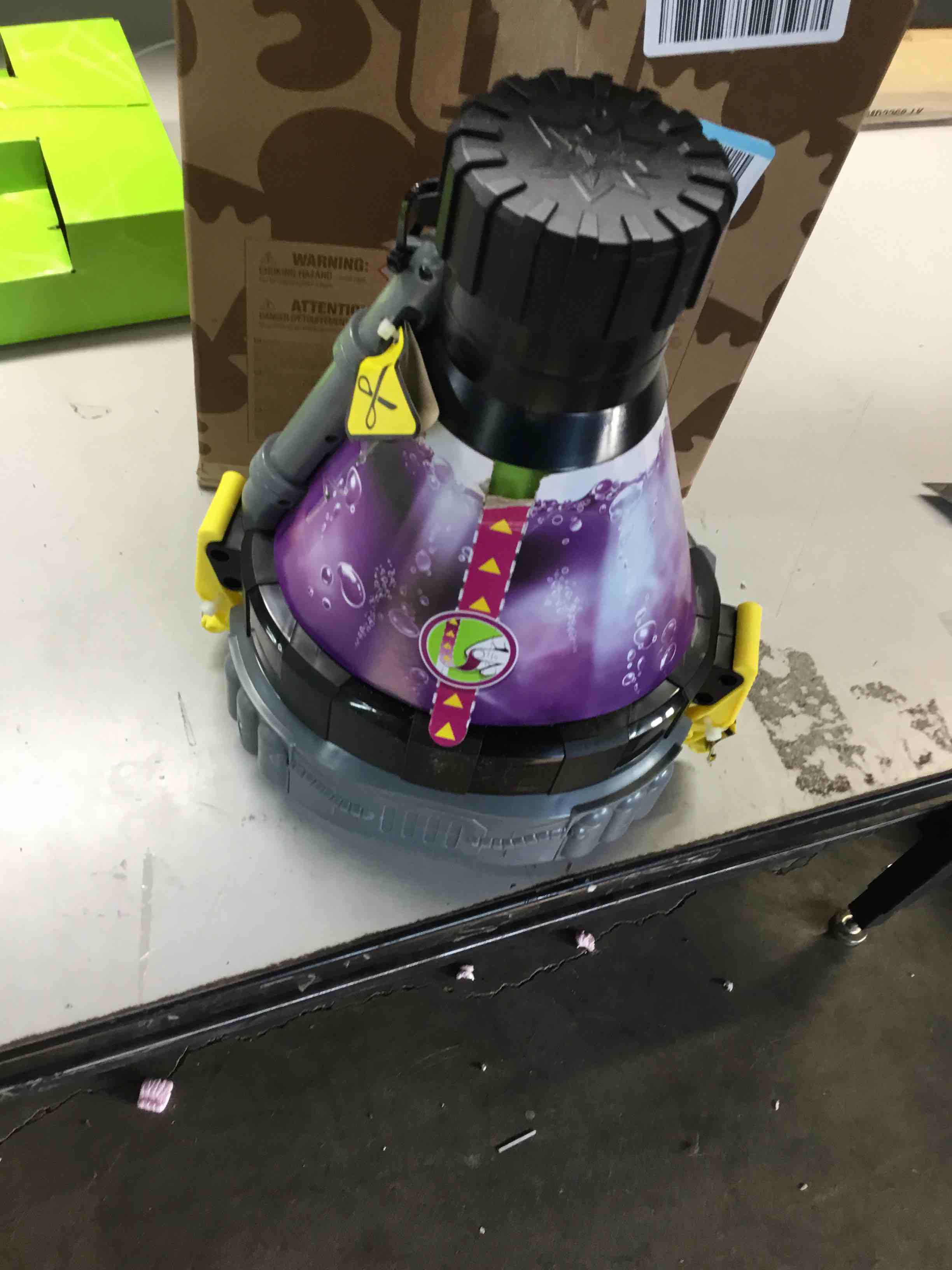 https://s3.amazonaws.com/lotting-images-prod/bidfta/ORG5007852_1707833541595.jpeg
