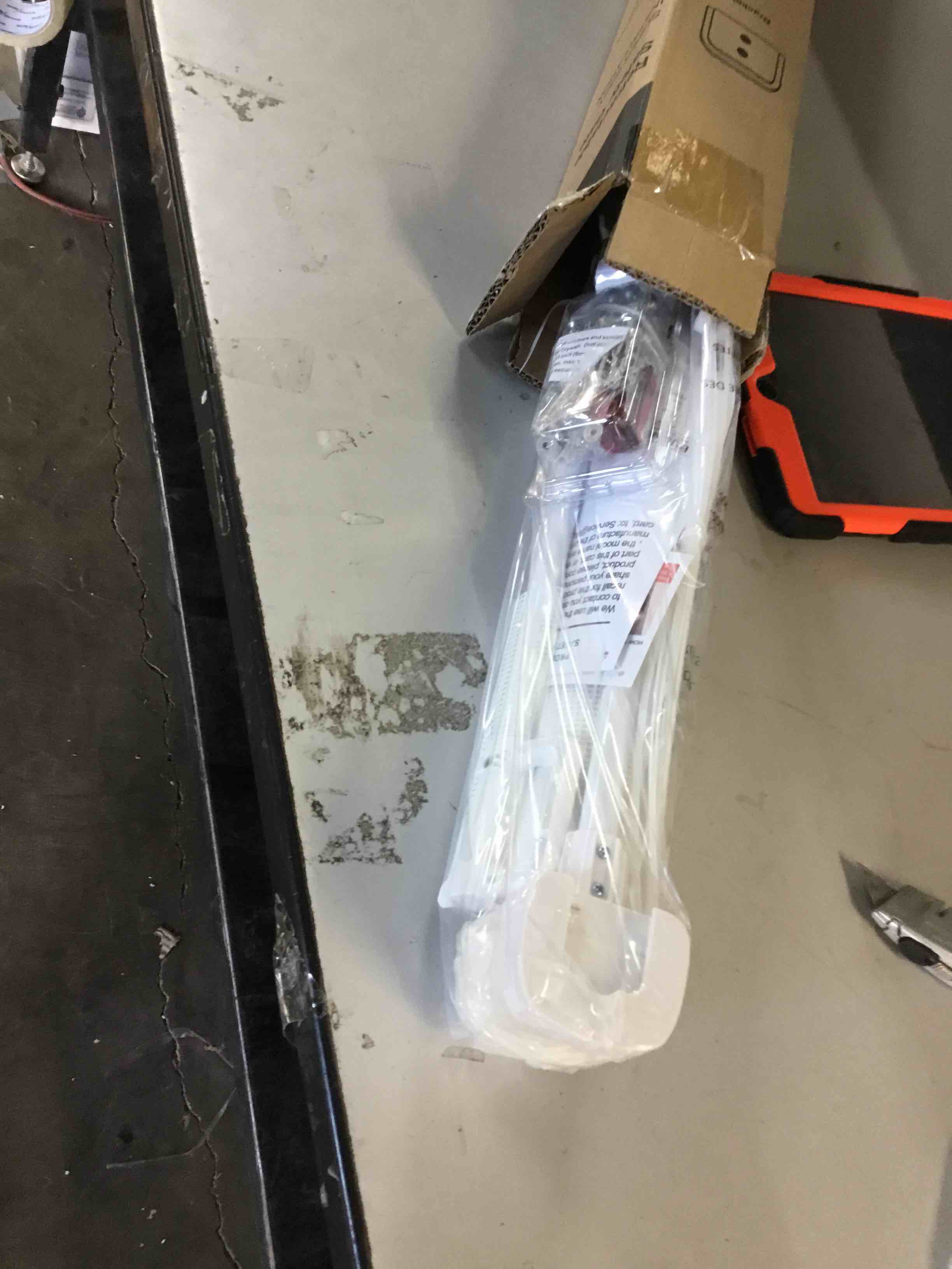 https://s3.amazonaws.com/lotting-images-prod/bidfta/ORG5007939_1708524511452.jpeg