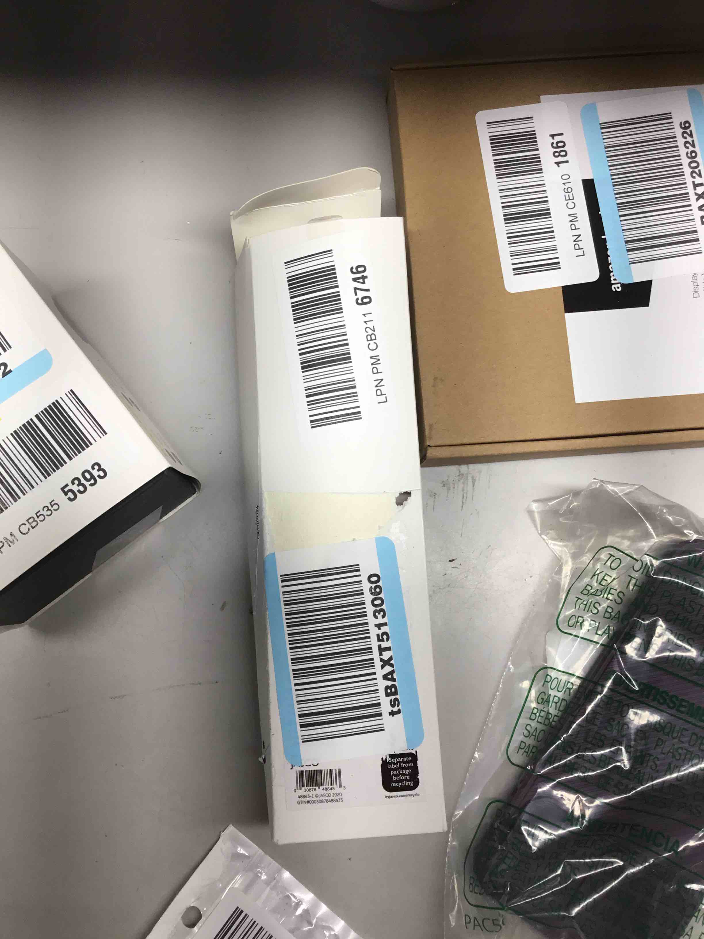 https://s3.amazonaws.com/lotting-images-prod/bidfta/ORG5008147_1709836626626.jpeg