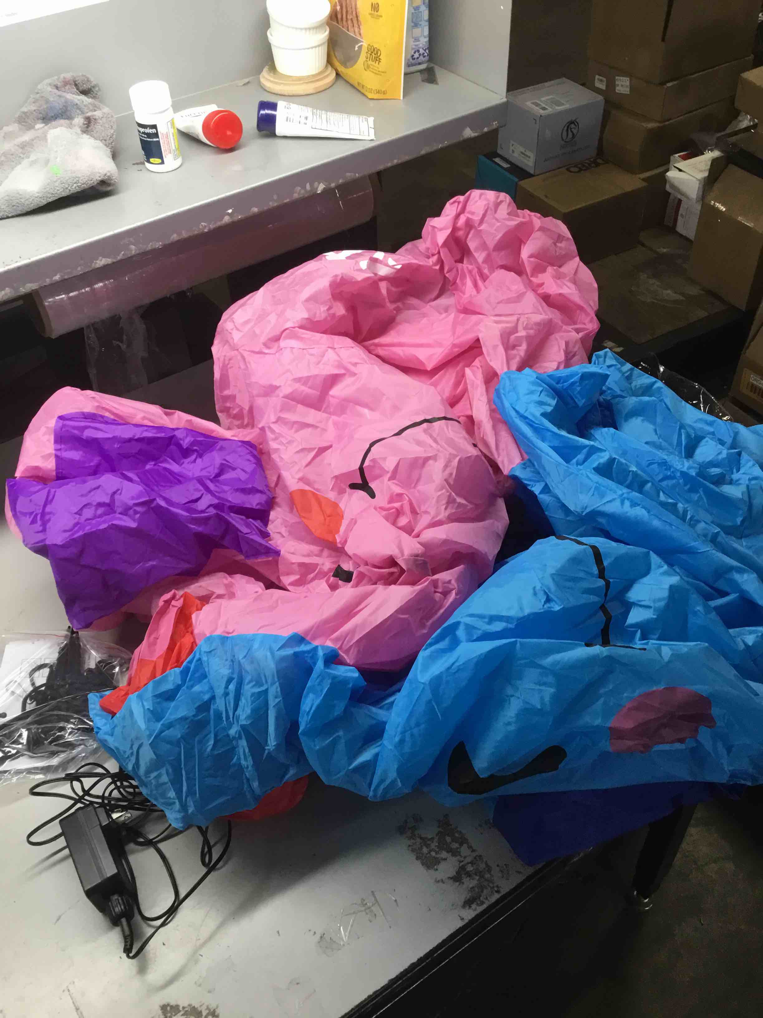 https://s3.amazonaws.com/lotting-images-prod/bidfta/ORG5008158_1709839744053.jpeg