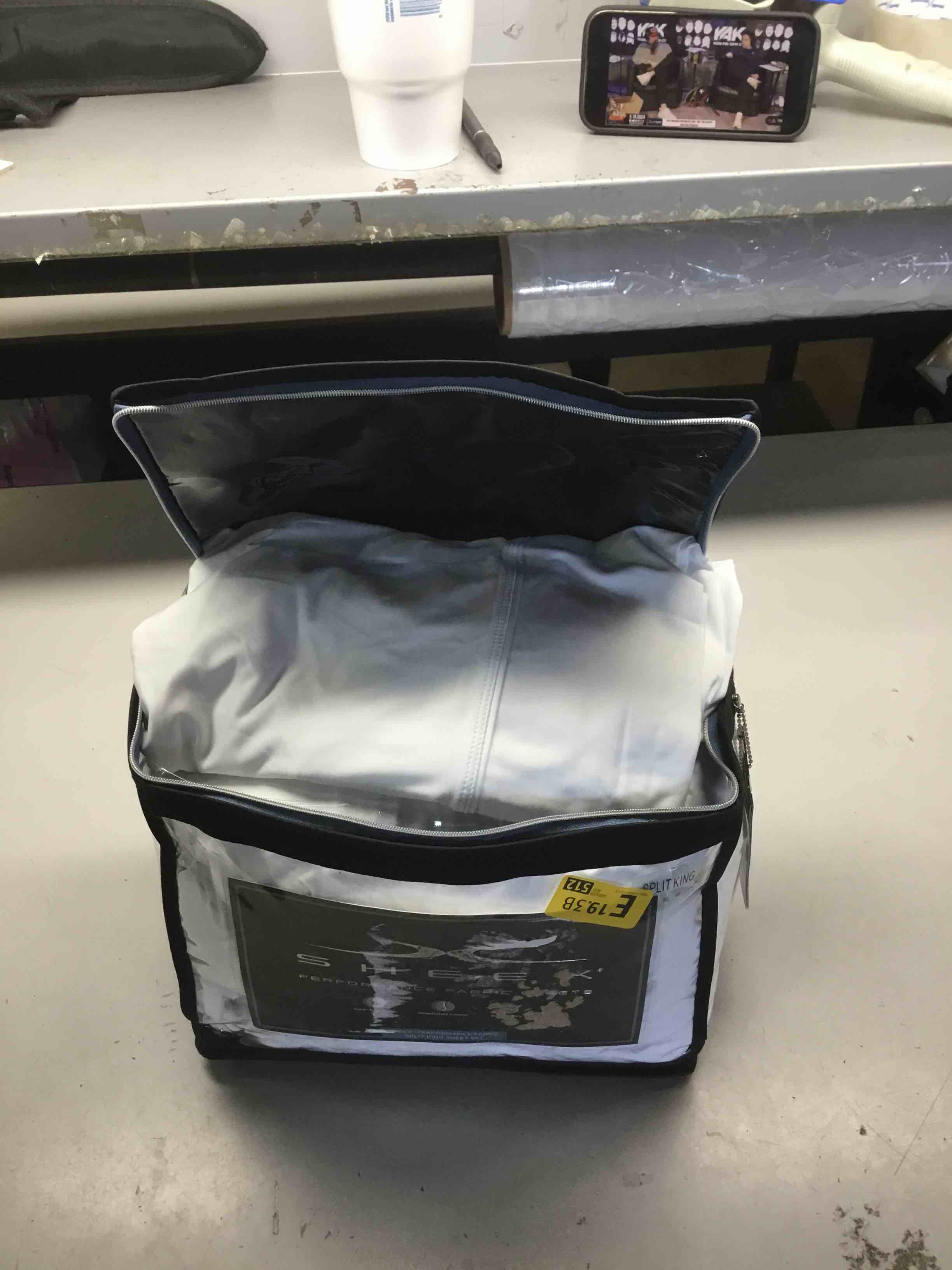 https://s3.amazonaws.com/lotting-images-prod/bidfta/ORG5008342_1710868641440.jpeg