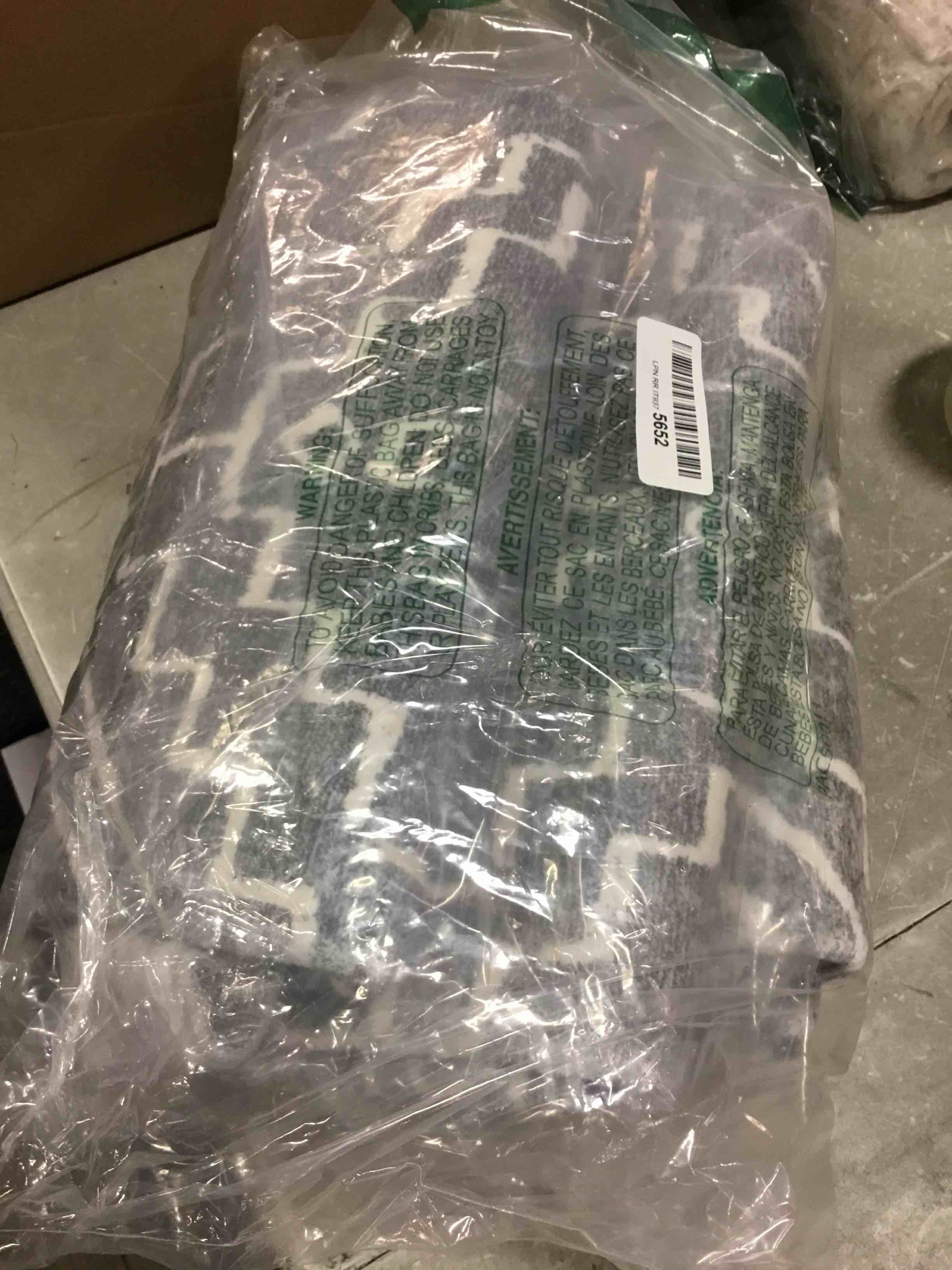 https://s3.amazonaws.com/lotting-images-prod/bidfta/ORG5010370_1721759286290.jpeg