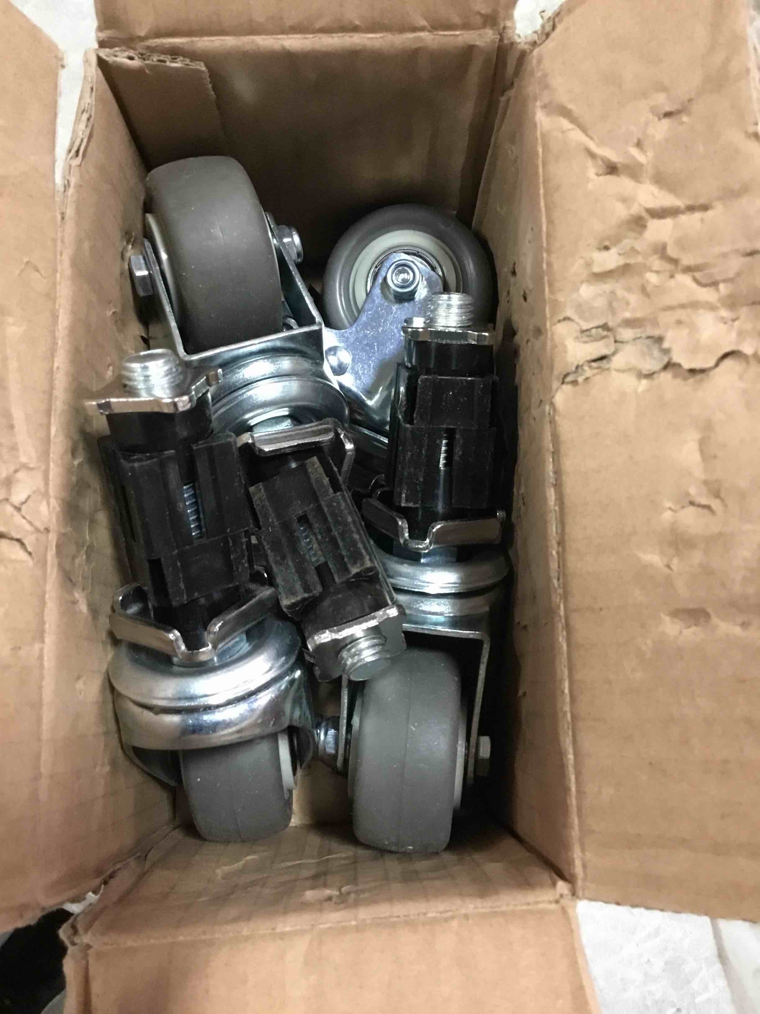 https://s3.amazonaws.com/lotting-images-prod/bidfta/ORG5010388_1721760842466.jpeg