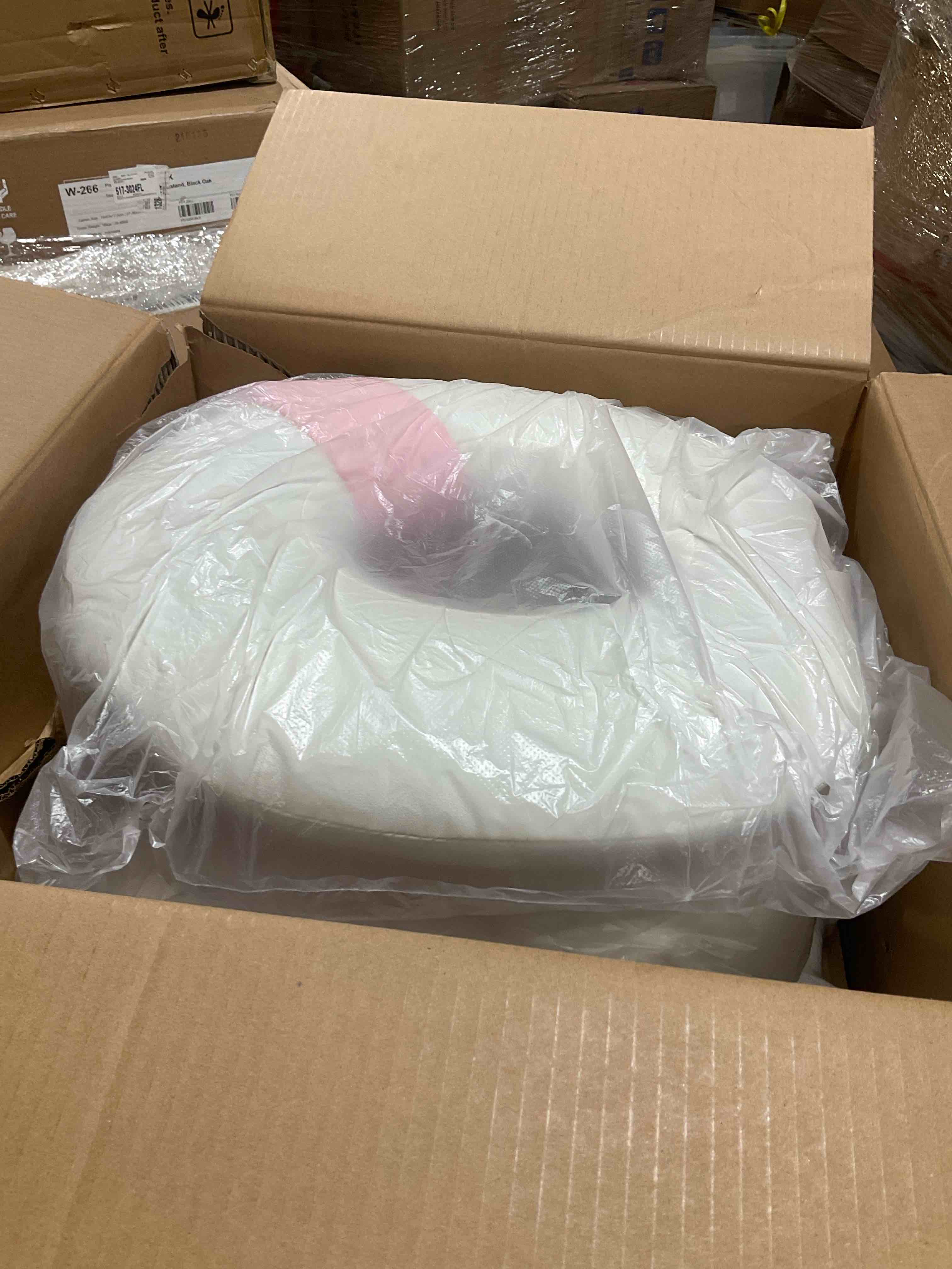 Condition photo showing New/Like New for Pinmoco pink and white donut cosmetic chair 