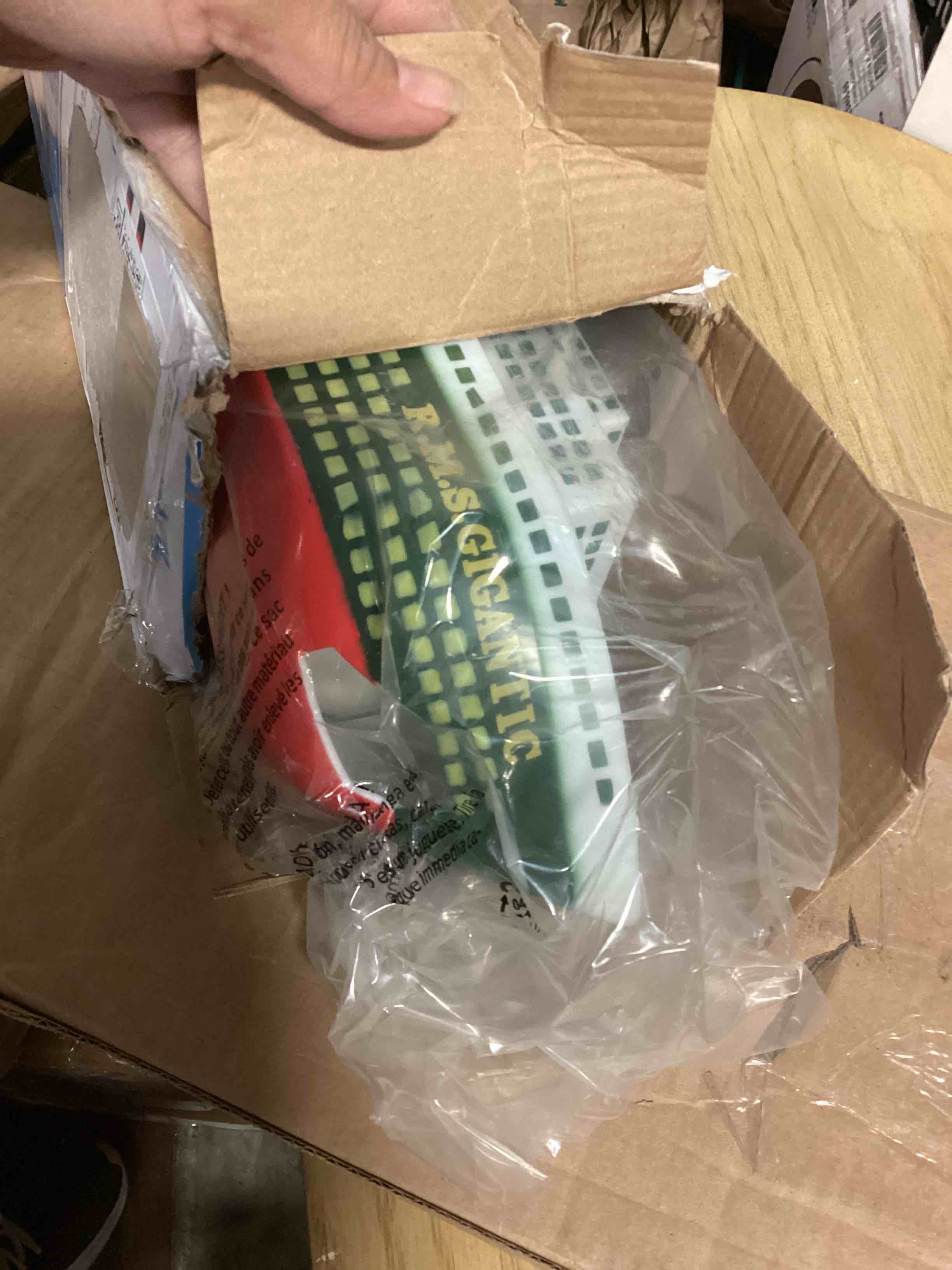https://s3.amazonaws.com/lotting-images-prod/bidfta/ORG5022350_1699628190341.jpeg