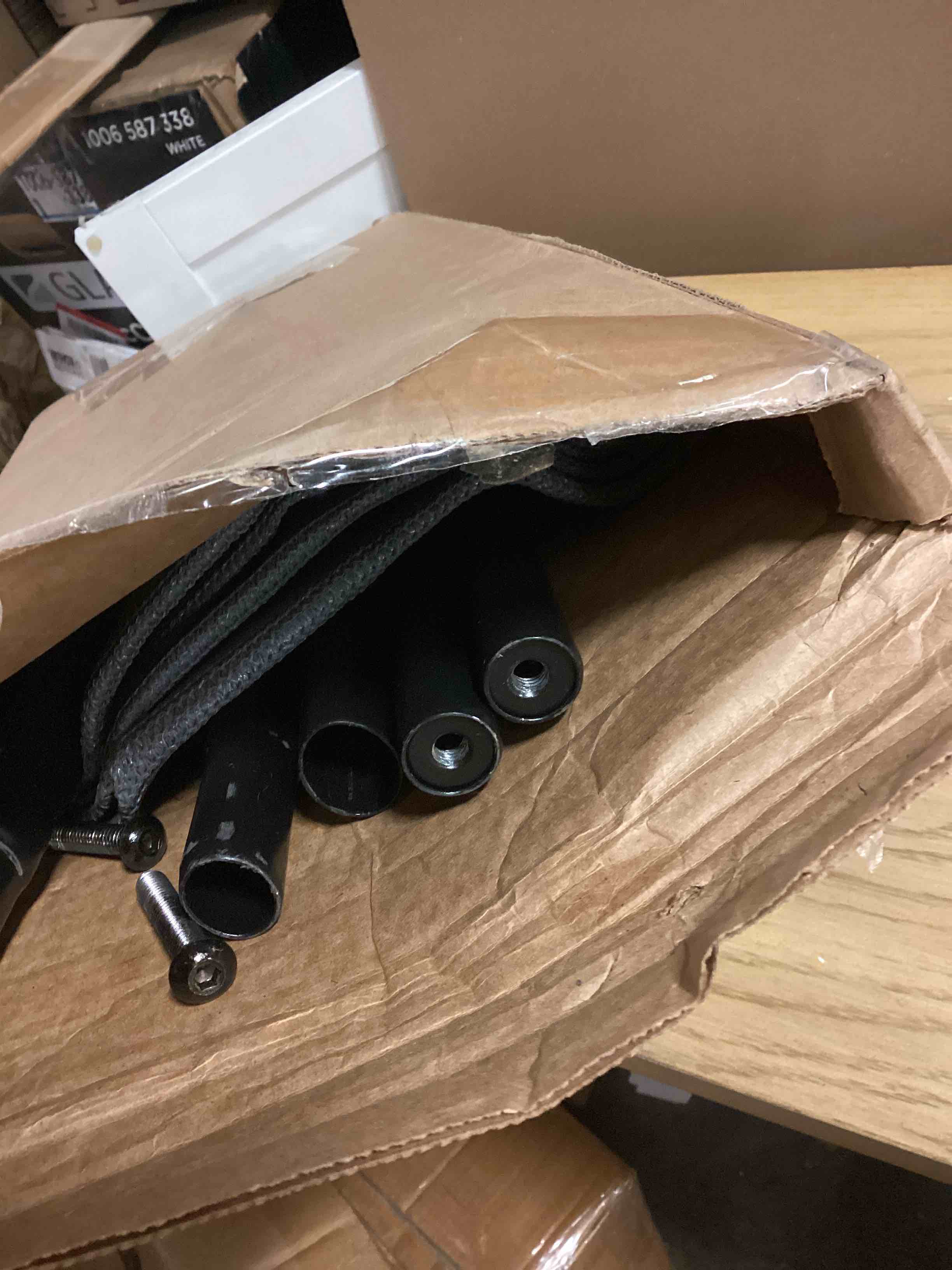 https://s3.amazonaws.com/lotting-images-prod/bidfta/ORG5022351_1699629904069.jpeg