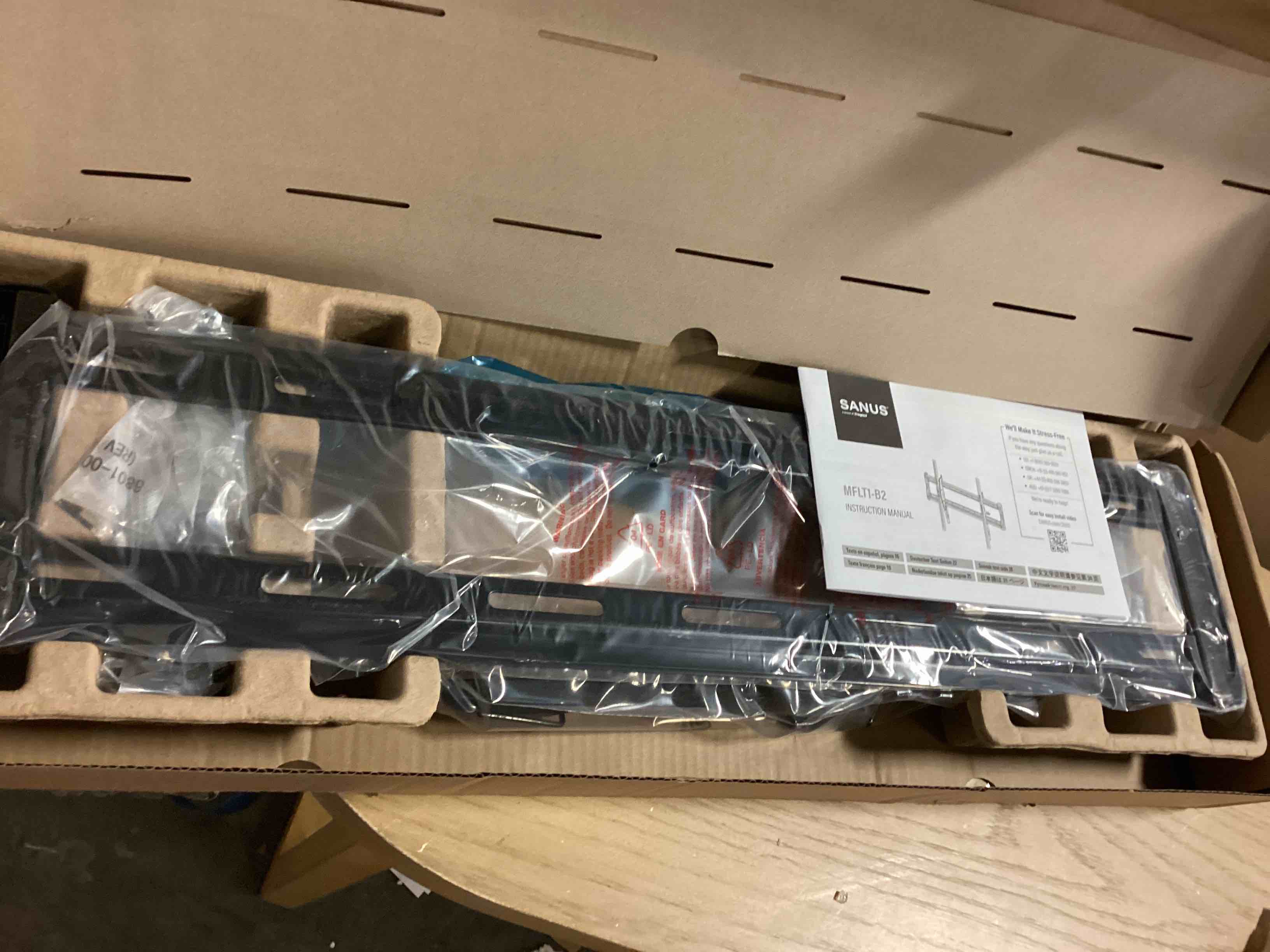 https://s3.amazonaws.com/lotting-images-prod/bidfta/ORG5022416_1699644563531.jpeg