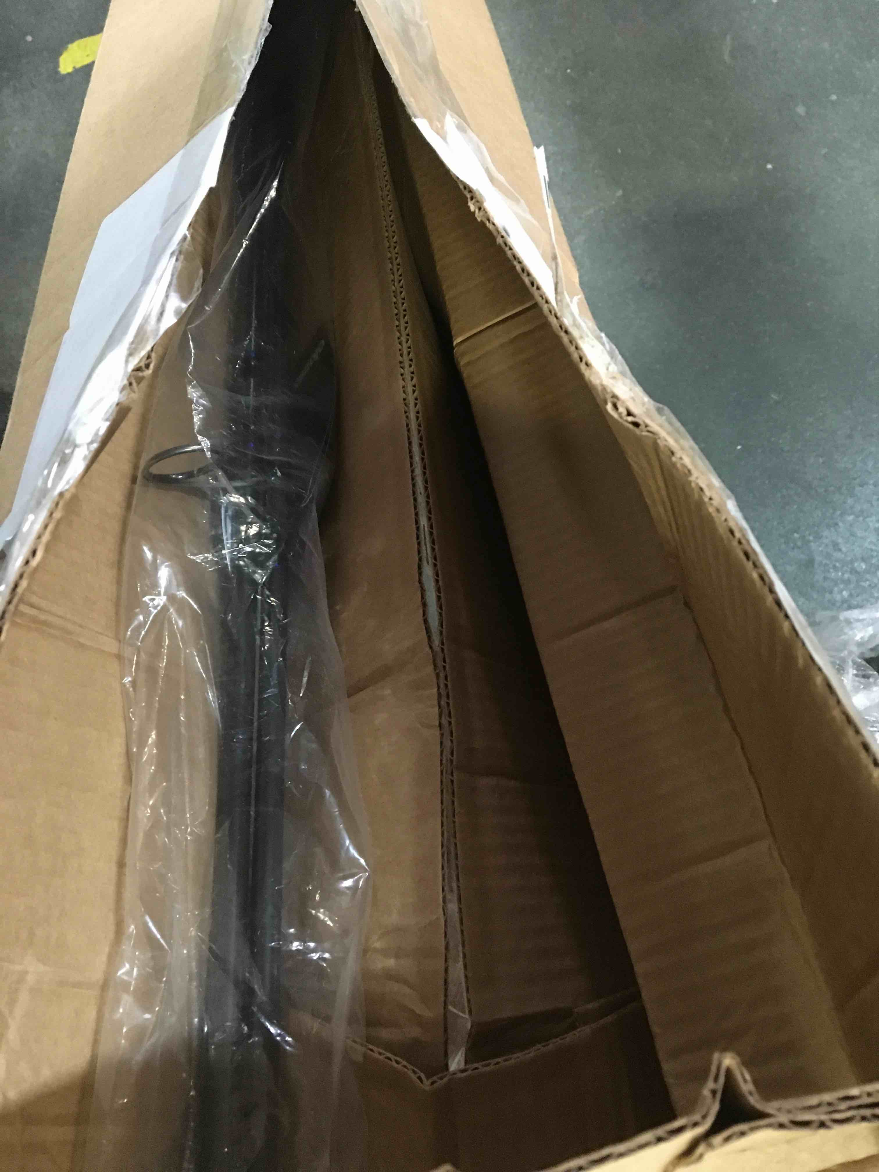 https://s3.amazonaws.com/lotting-images-prod/bidfta/ORG5034257_1685988100306.jpeg