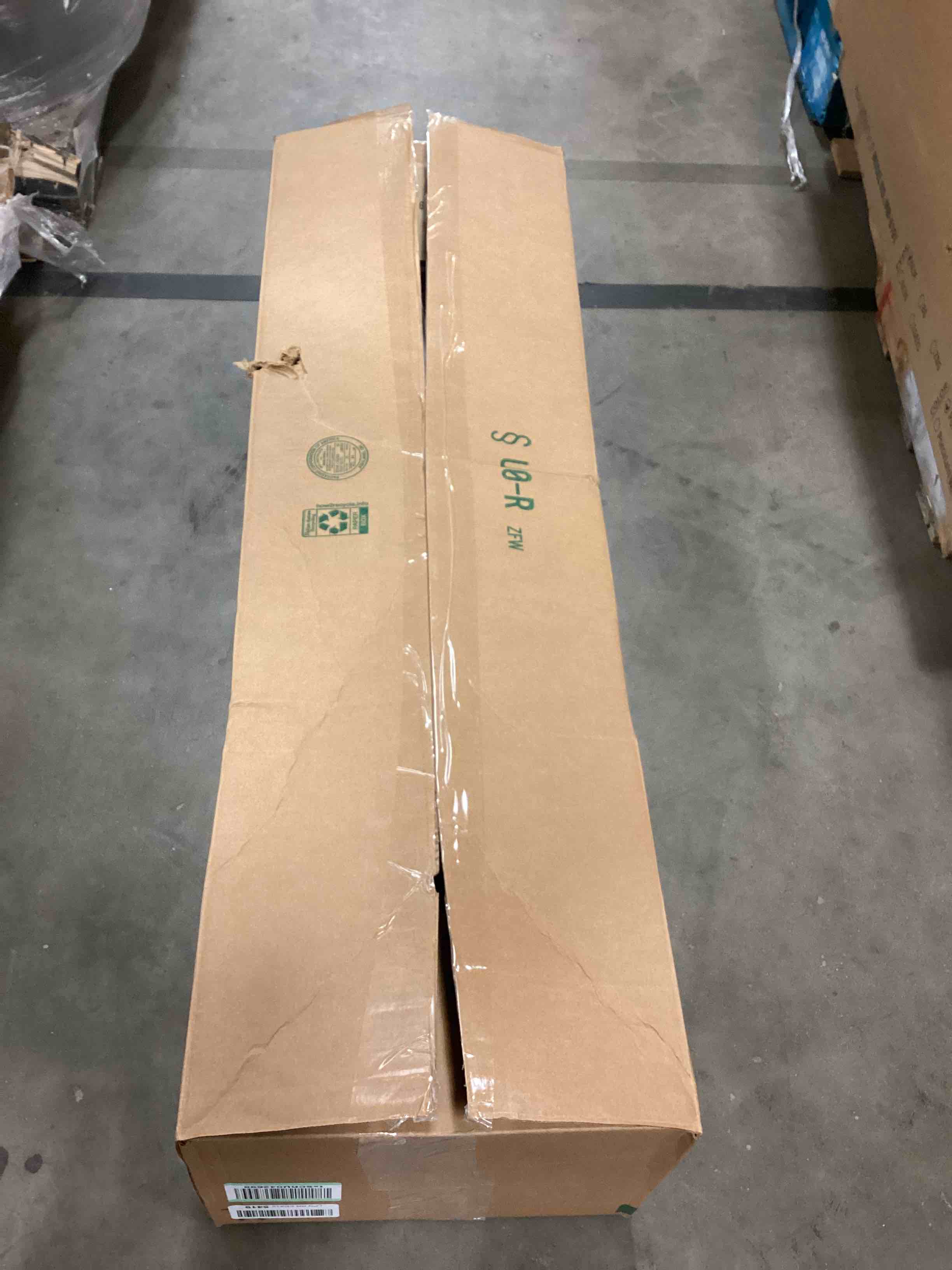 https://s3.amazonaws.com/lotting-images-prod/bidfta/ORG5049441_1692714659102.jpeg