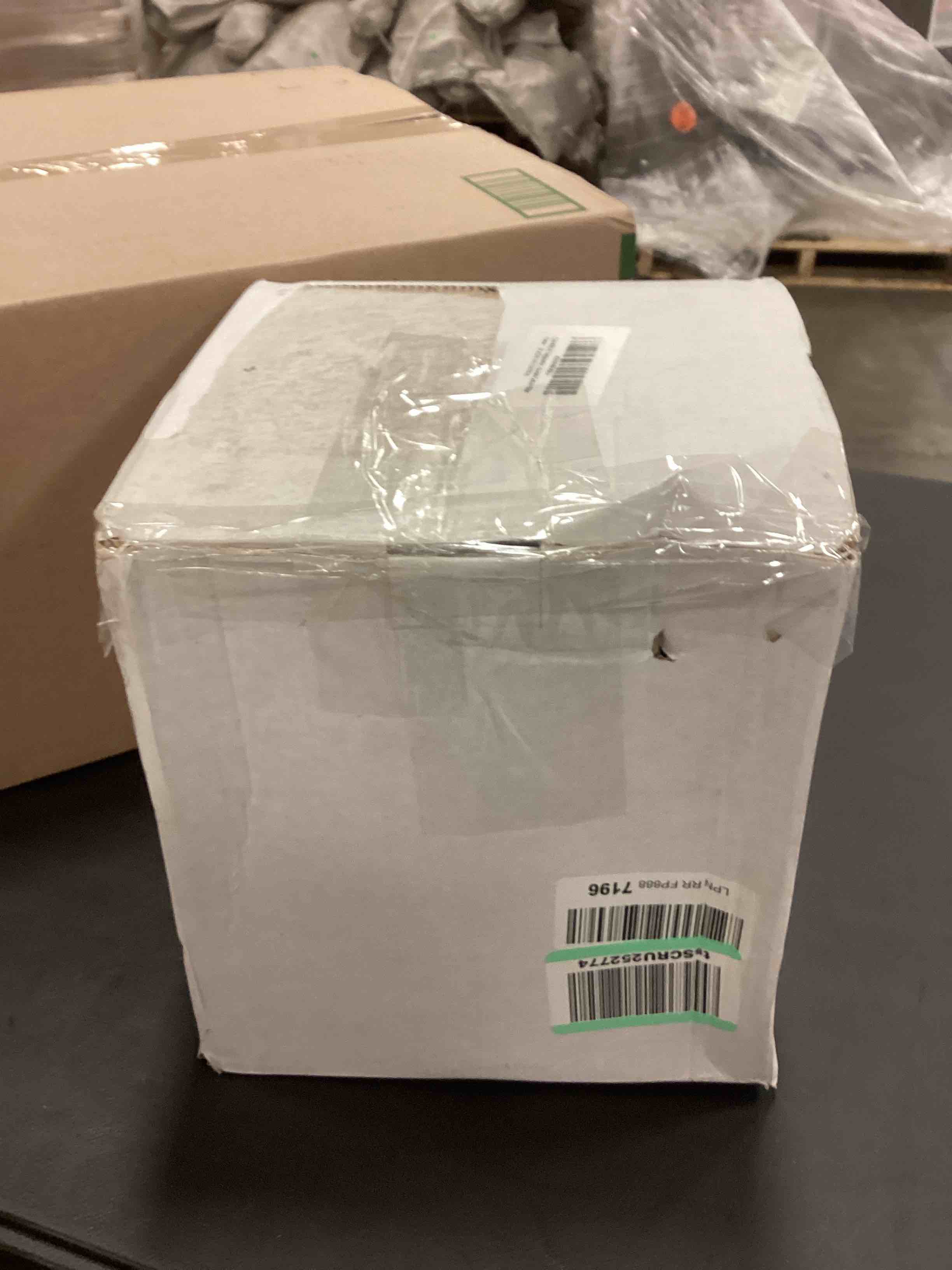 https://s3.amazonaws.com/lotting-images-prod/bidfta/ORG5049498_1692796717224.jpeg