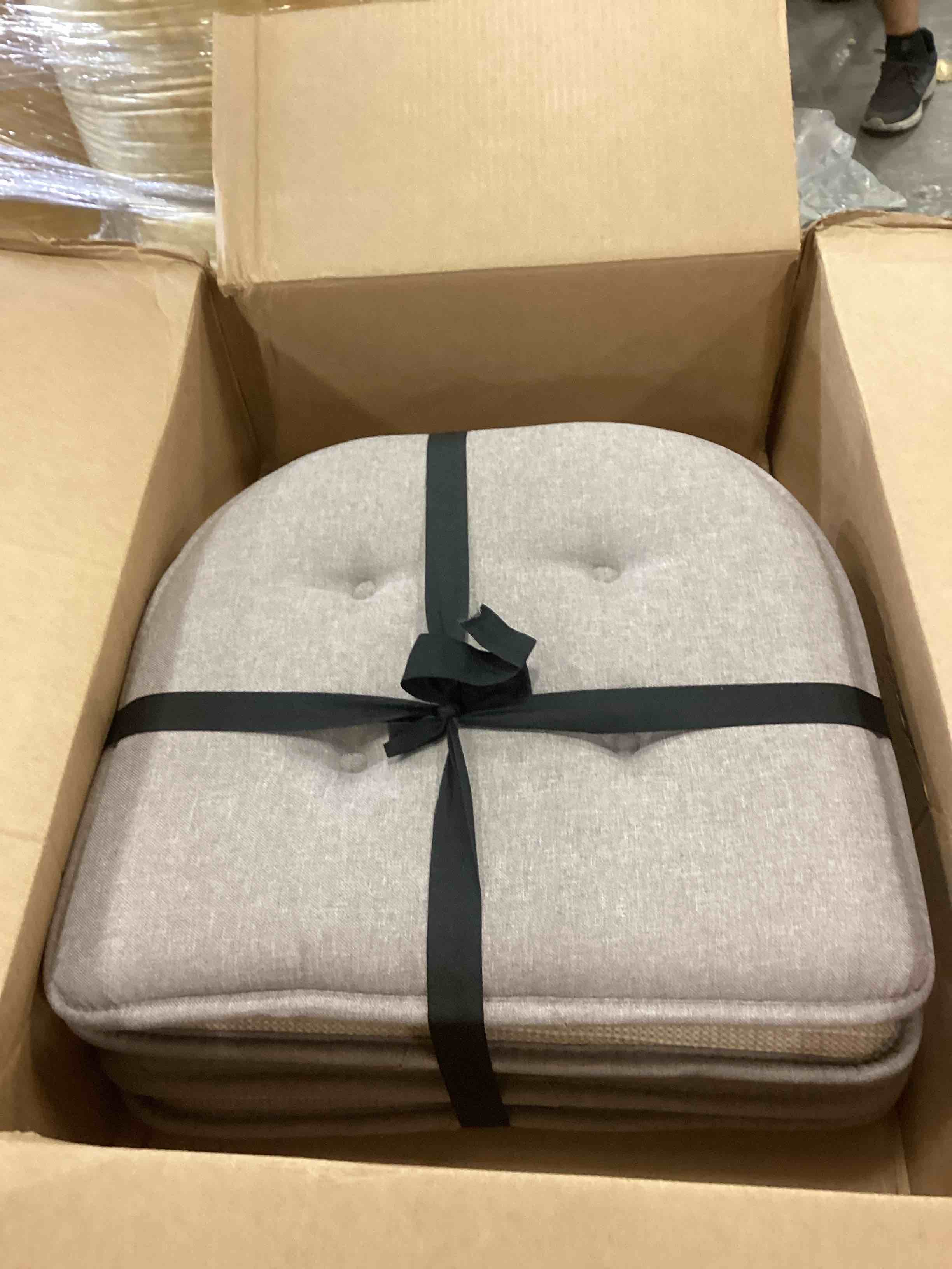 https://s3.amazonaws.com/lotting-images-prod/bidfta/ORG5049504_1692800741765.jpeg
