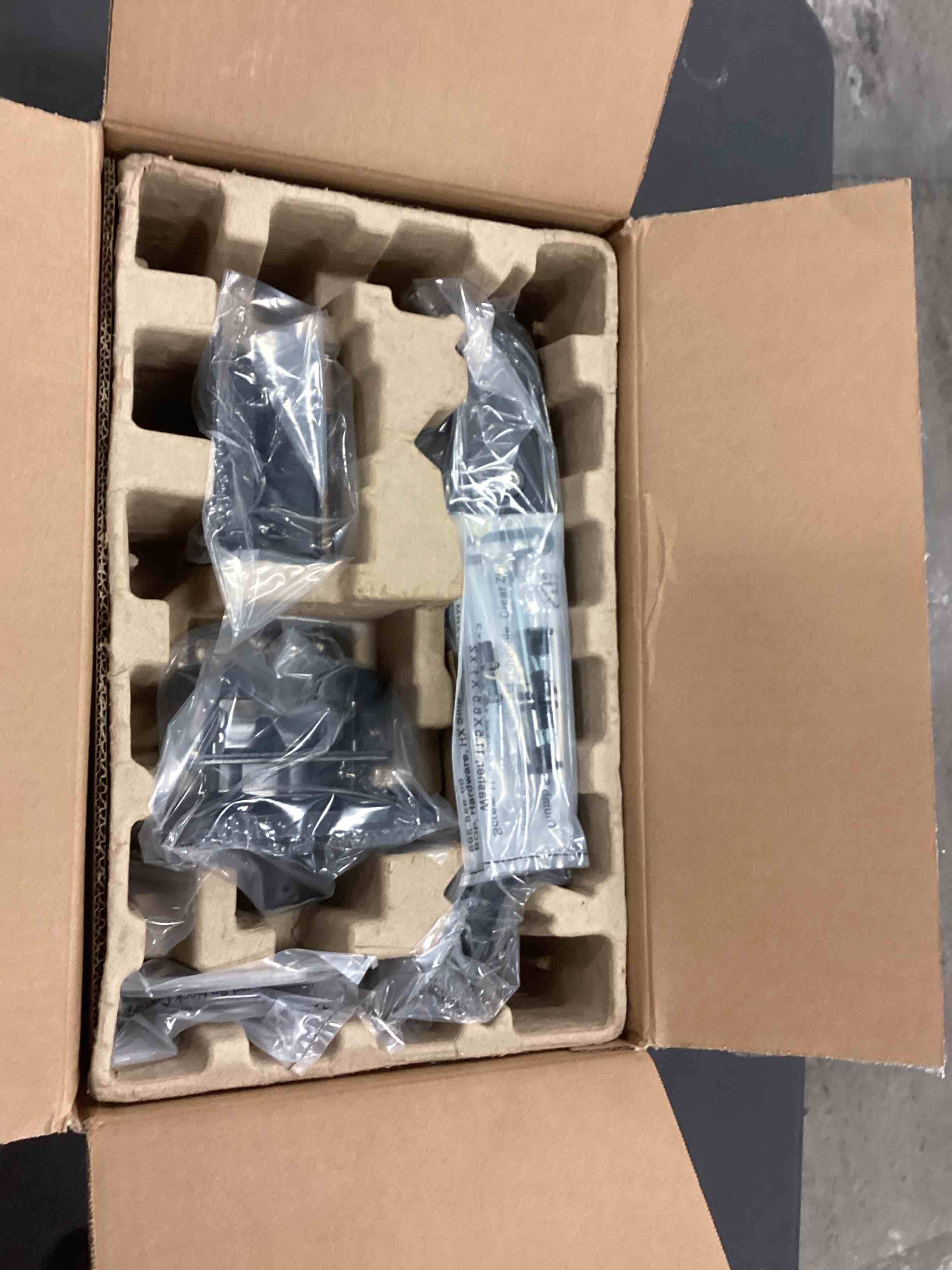 https://s3.amazonaws.com/lotting-images-prod/bidfta/ORG5049520_1692809985834.jpeg