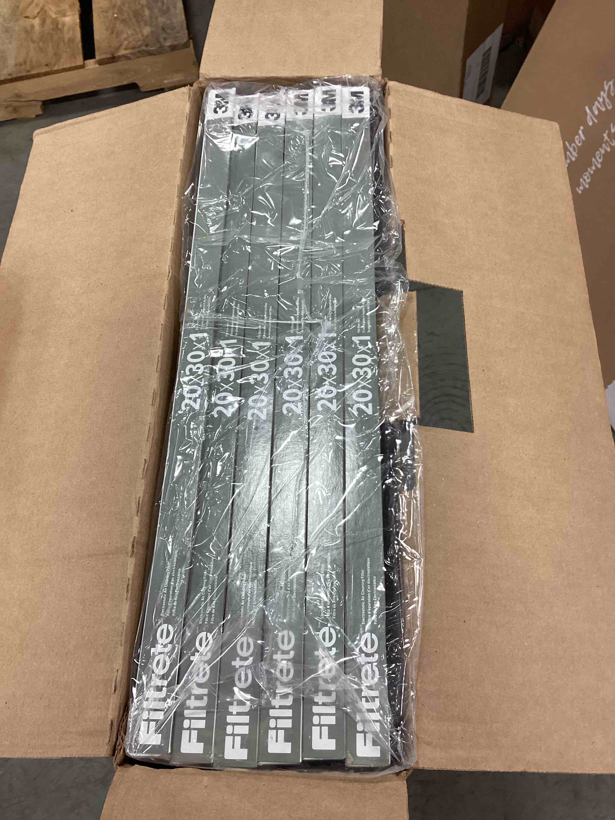 https://s3.amazonaws.com/lotting-images-prod/bidfta/ORG5054598_1694627818662.jpeg