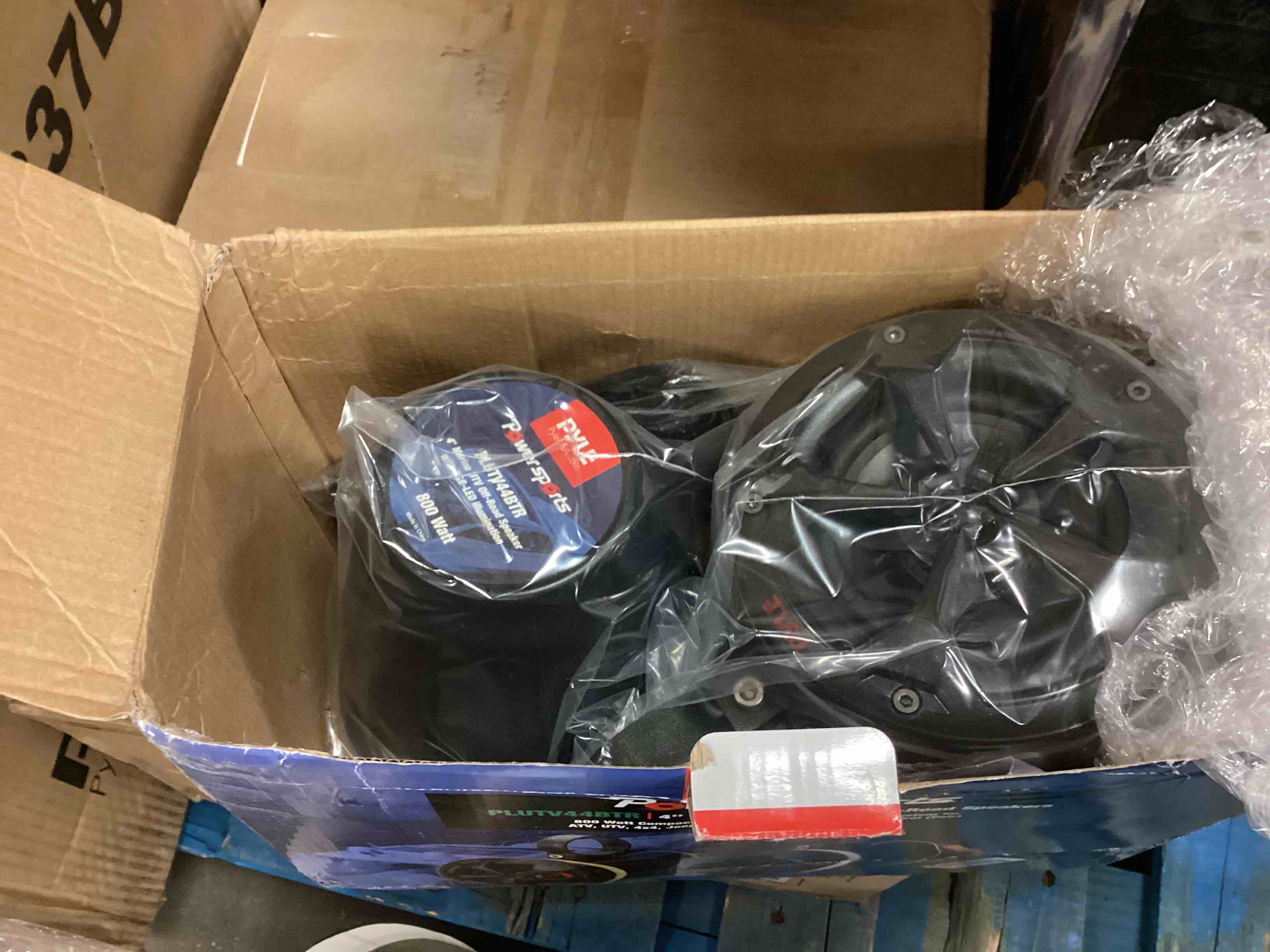 https://s3.amazonaws.com/lotting-images-prod/bidfta/ORG5055270_1697475218930.jpeg