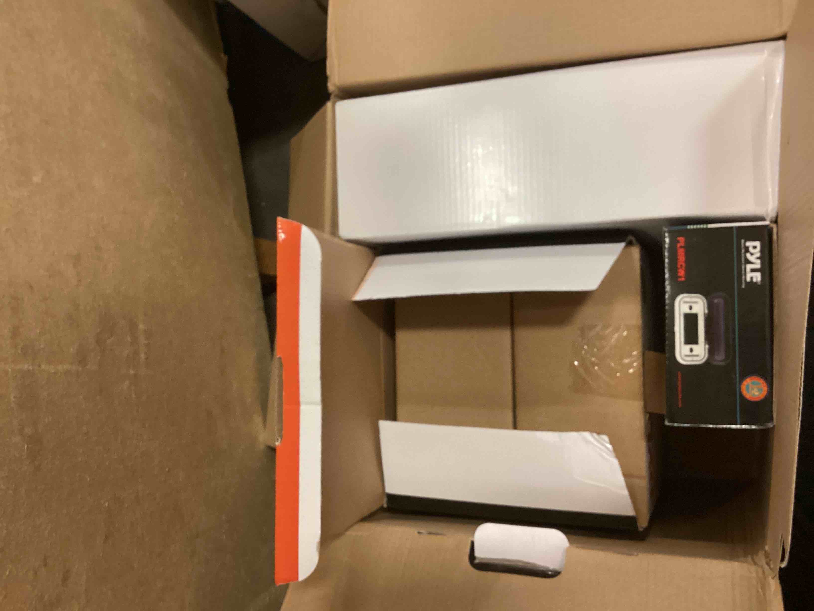 https://s3.amazonaws.com/lotting-images-prod/bidfta/ORG5055330_1697485703188.jpeg