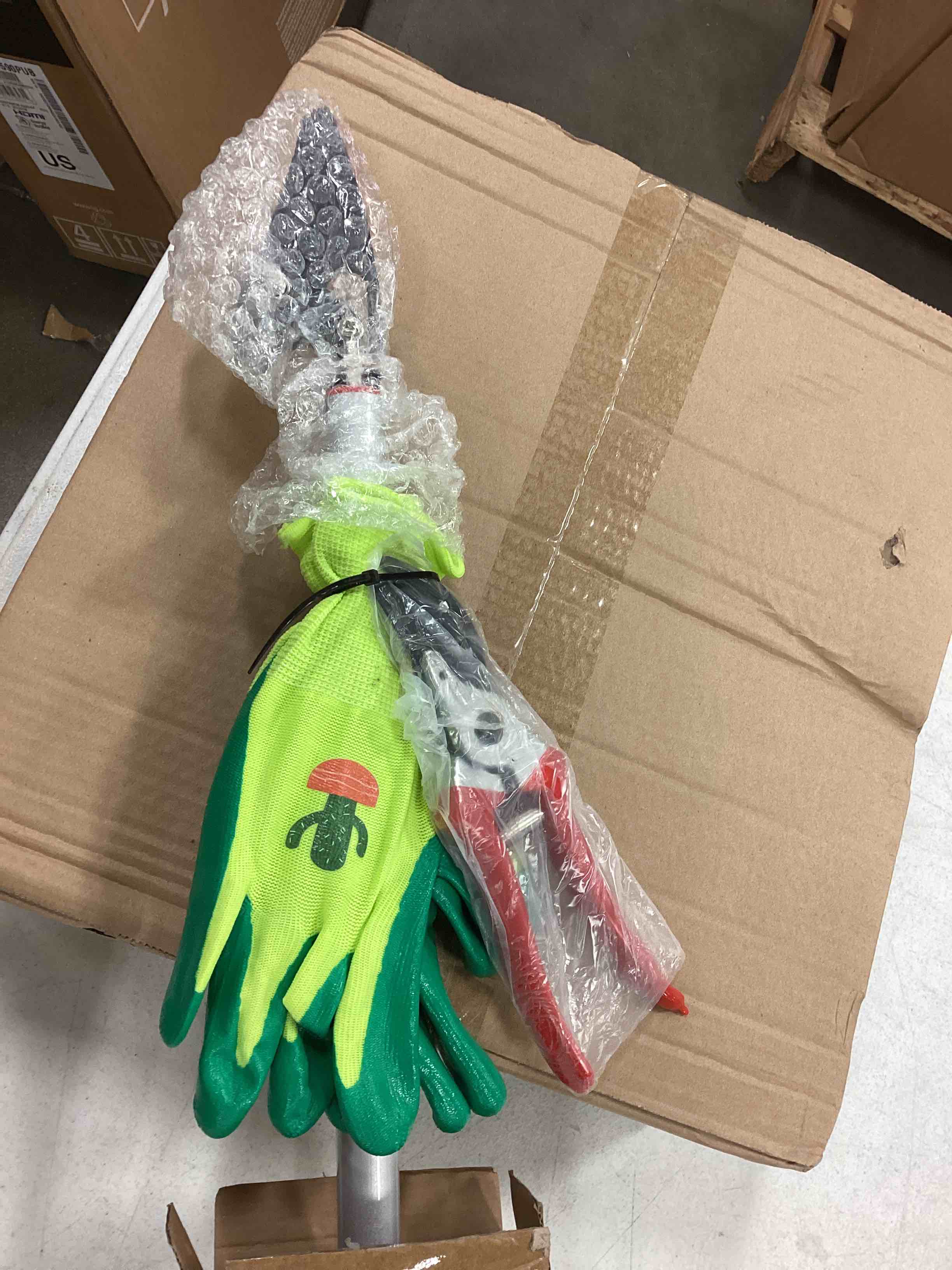 https://s3.amazonaws.com/lotting-images-prod/bidfta/ORG5057333_1693510118672.jpeg