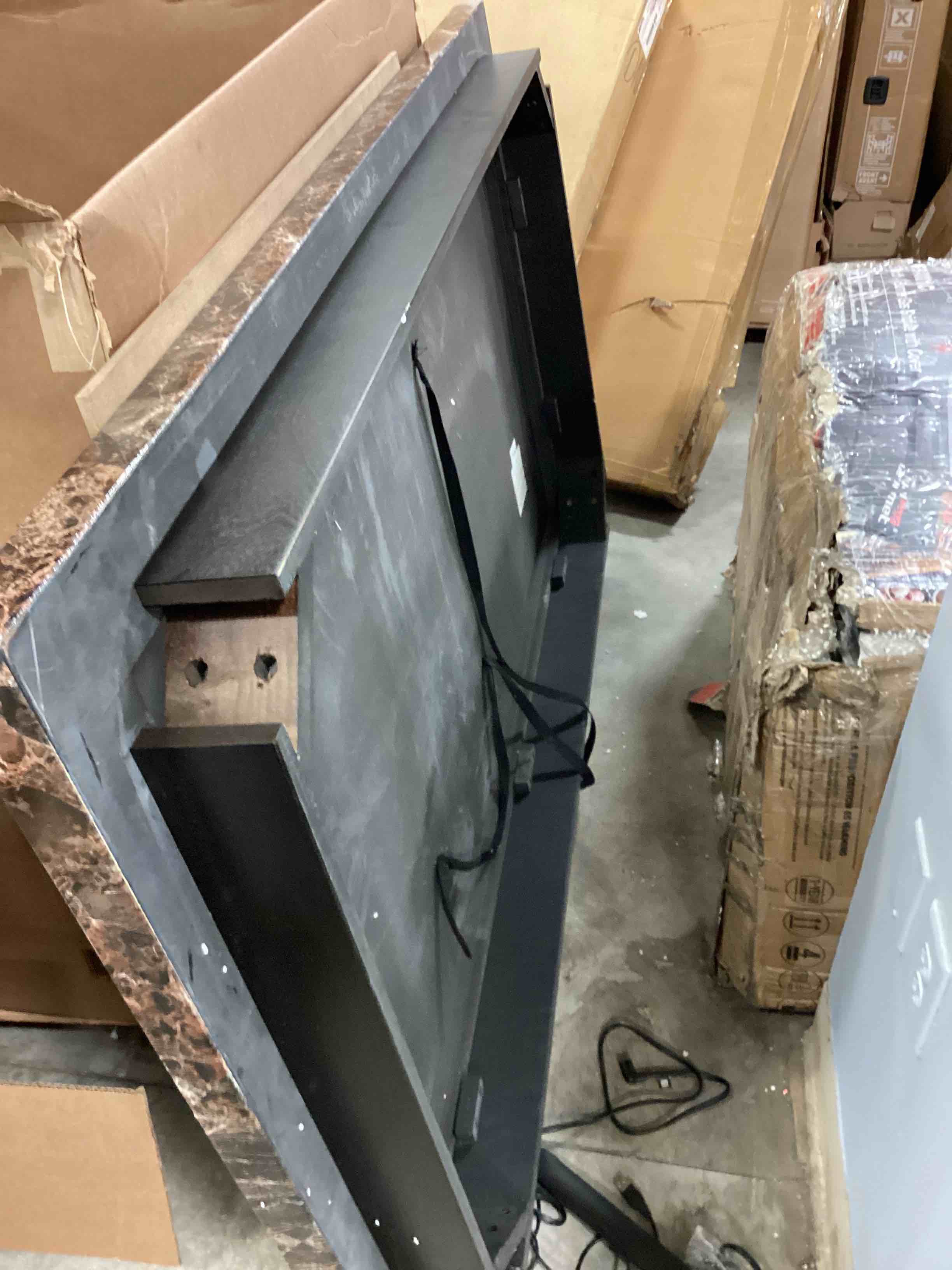 https://s3.amazonaws.com/lotting-images-prod/bidfta/ORG5057393_1695132510244.jpeg