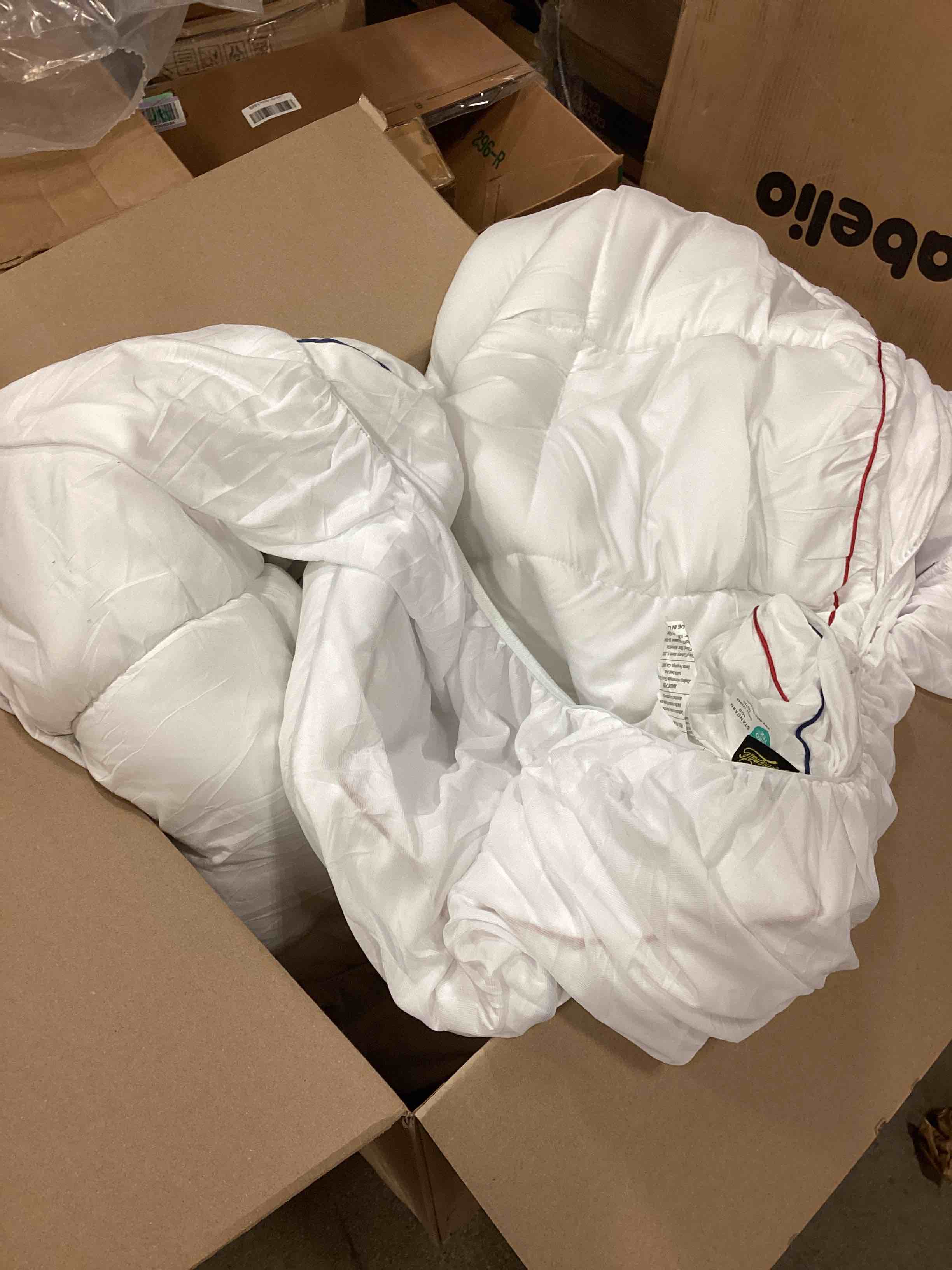 https://s3.amazonaws.com/lotting-images-prod/bidfta/ORG5057493_1696250234787.jpeg