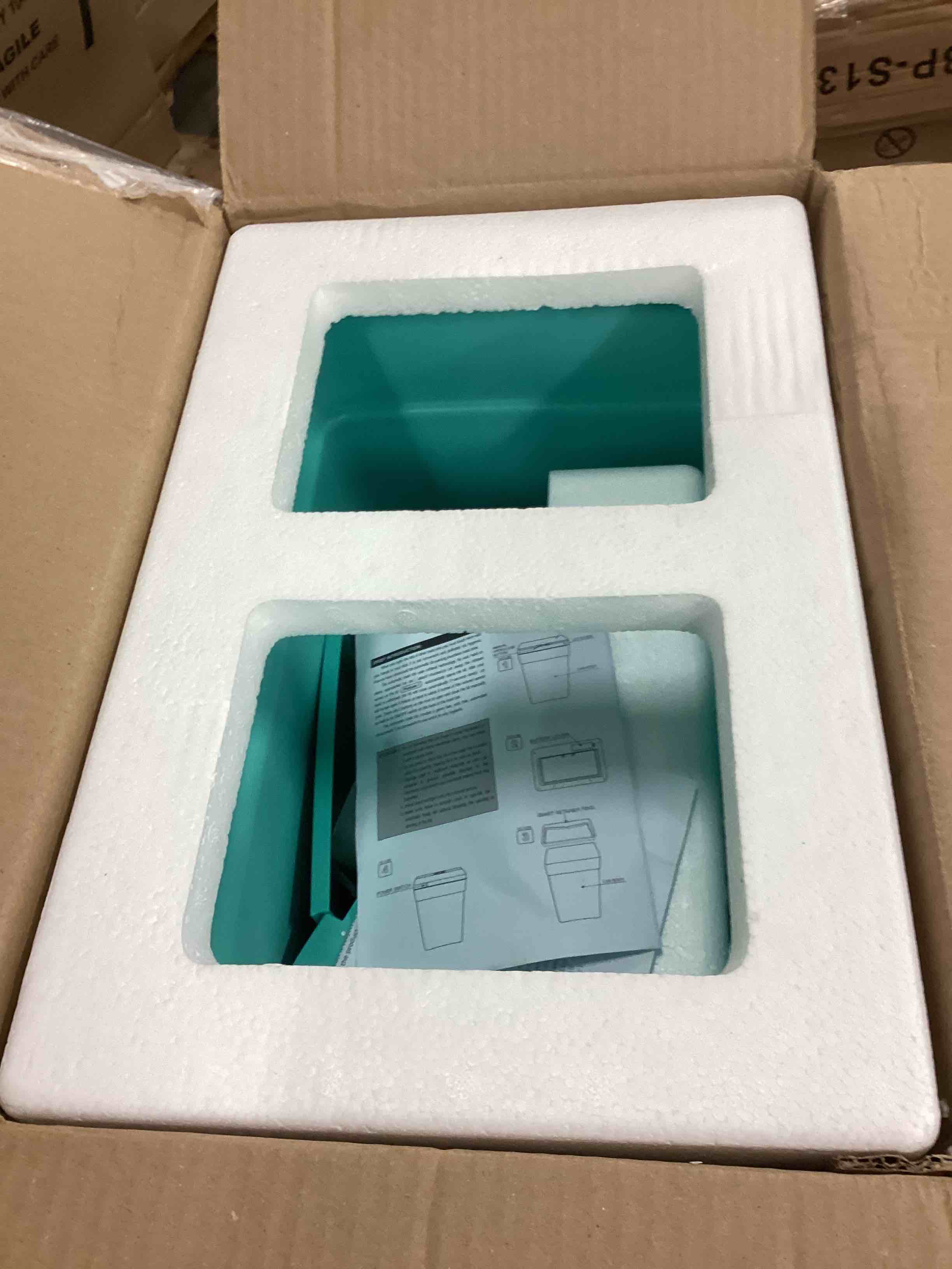https://s3.amazonaws.com/lotting-images-prod/bidfta/ORG5057510_1696268621359.jpeg