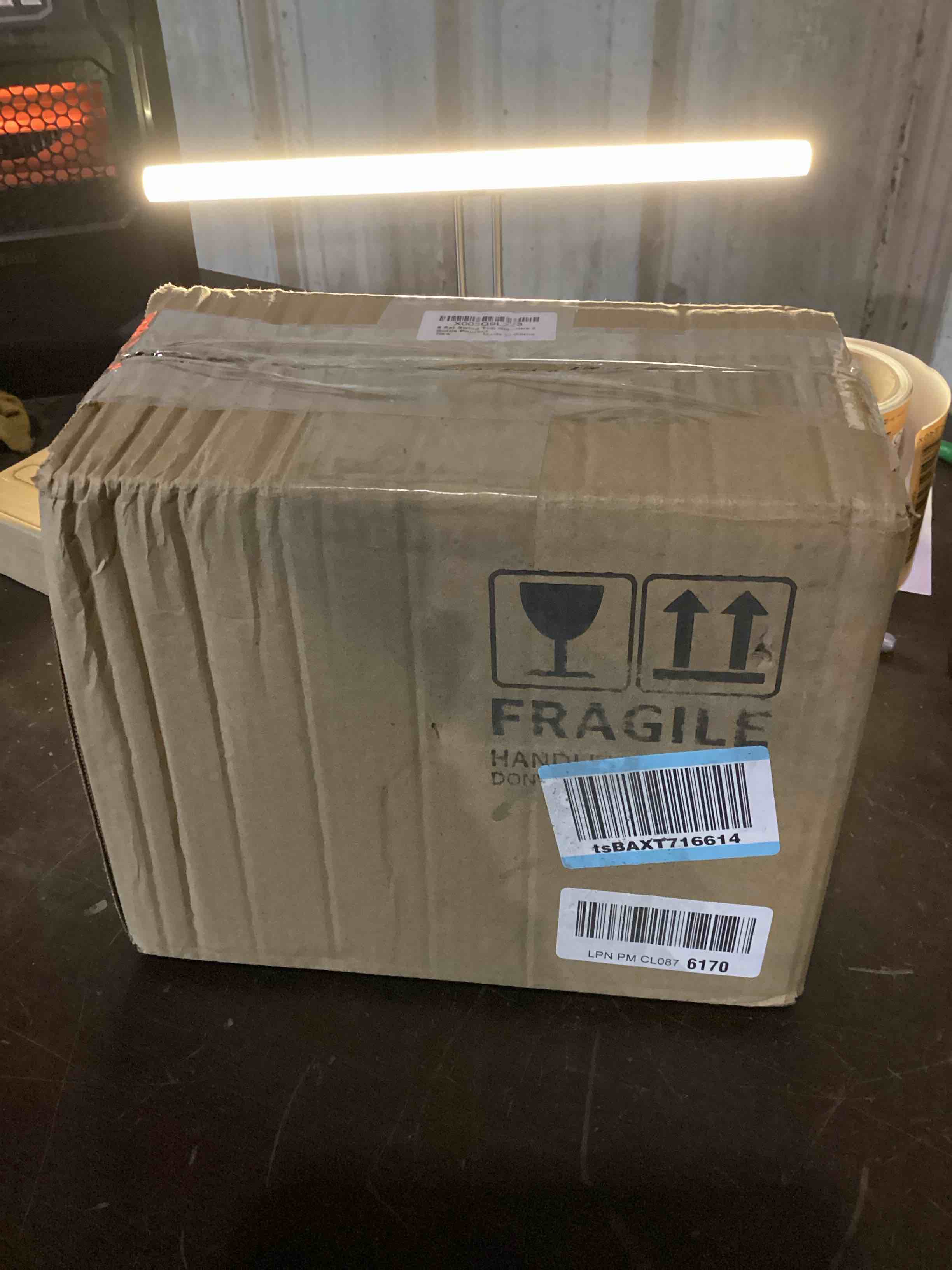 https://s3.amazonaws.com/lotting-images-prod/bidfta/ORG5064199_1710884288822.jpeg