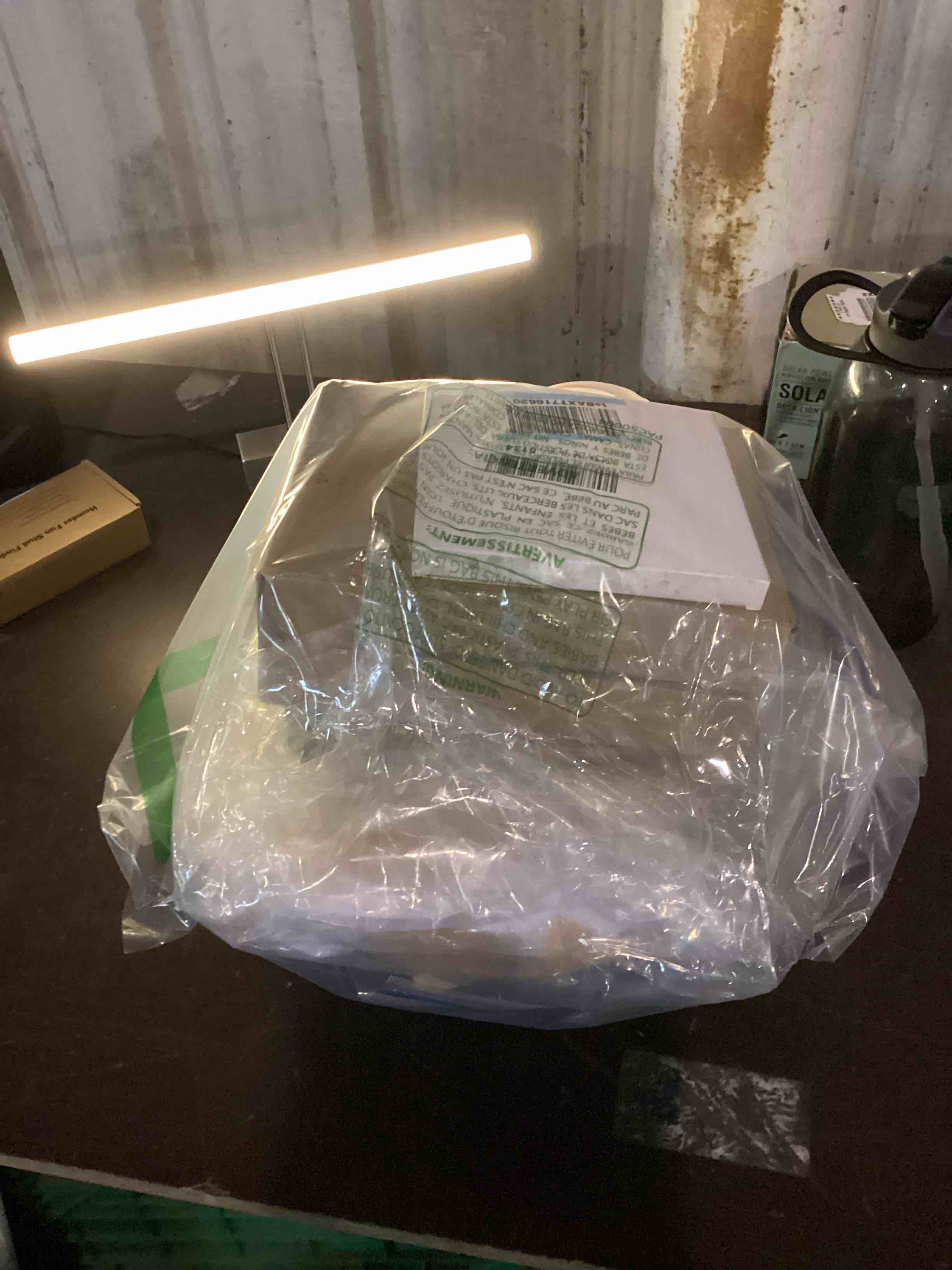 https://s3.amazonaws.com/lotting-images-prod/bidfta/ORG5064205_1710885772185.jpeg