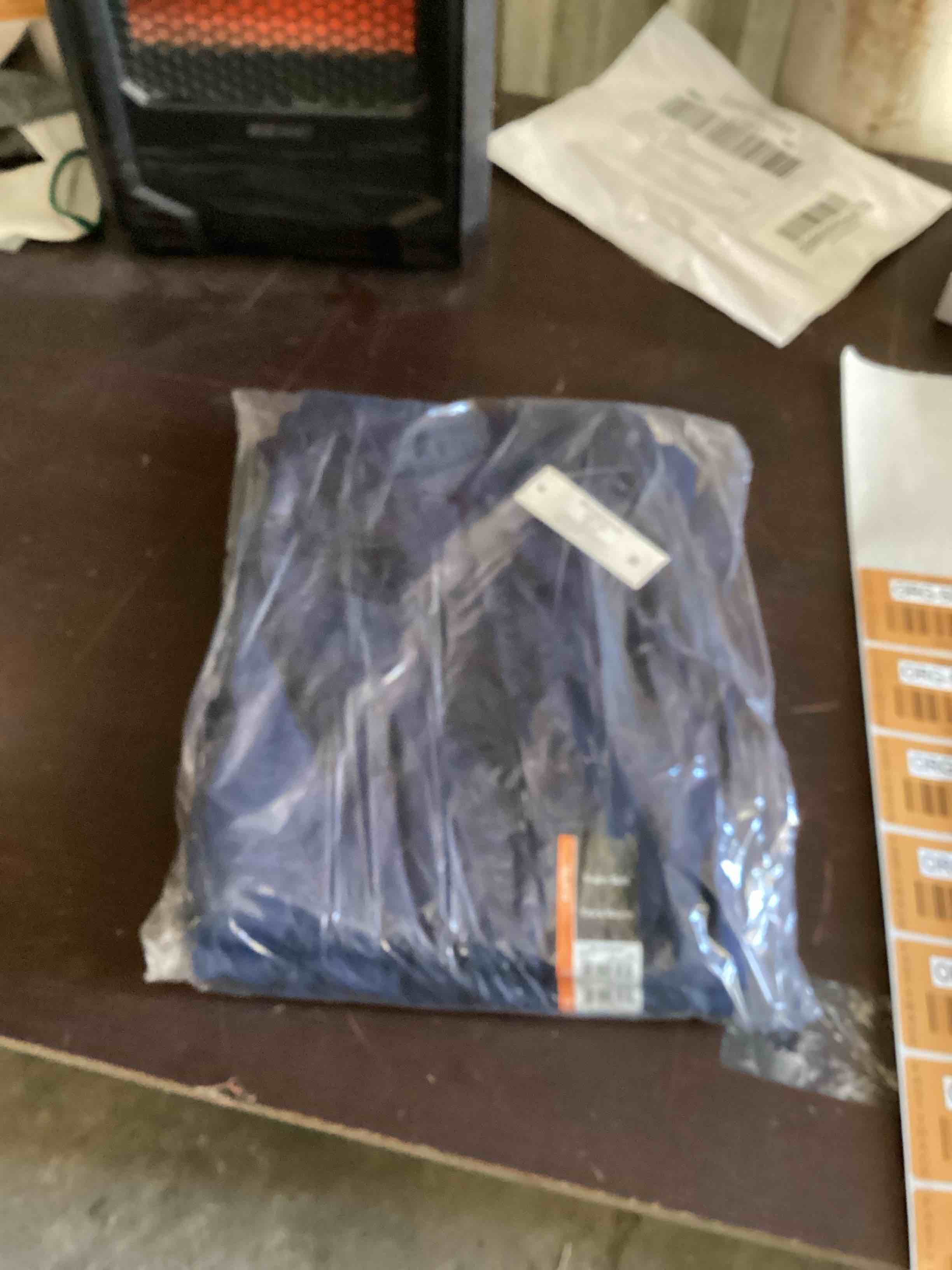 https://s3.amazonaws.com/lotting-images-prod/bidfta/ORG5068144_1707335552925.jpeg