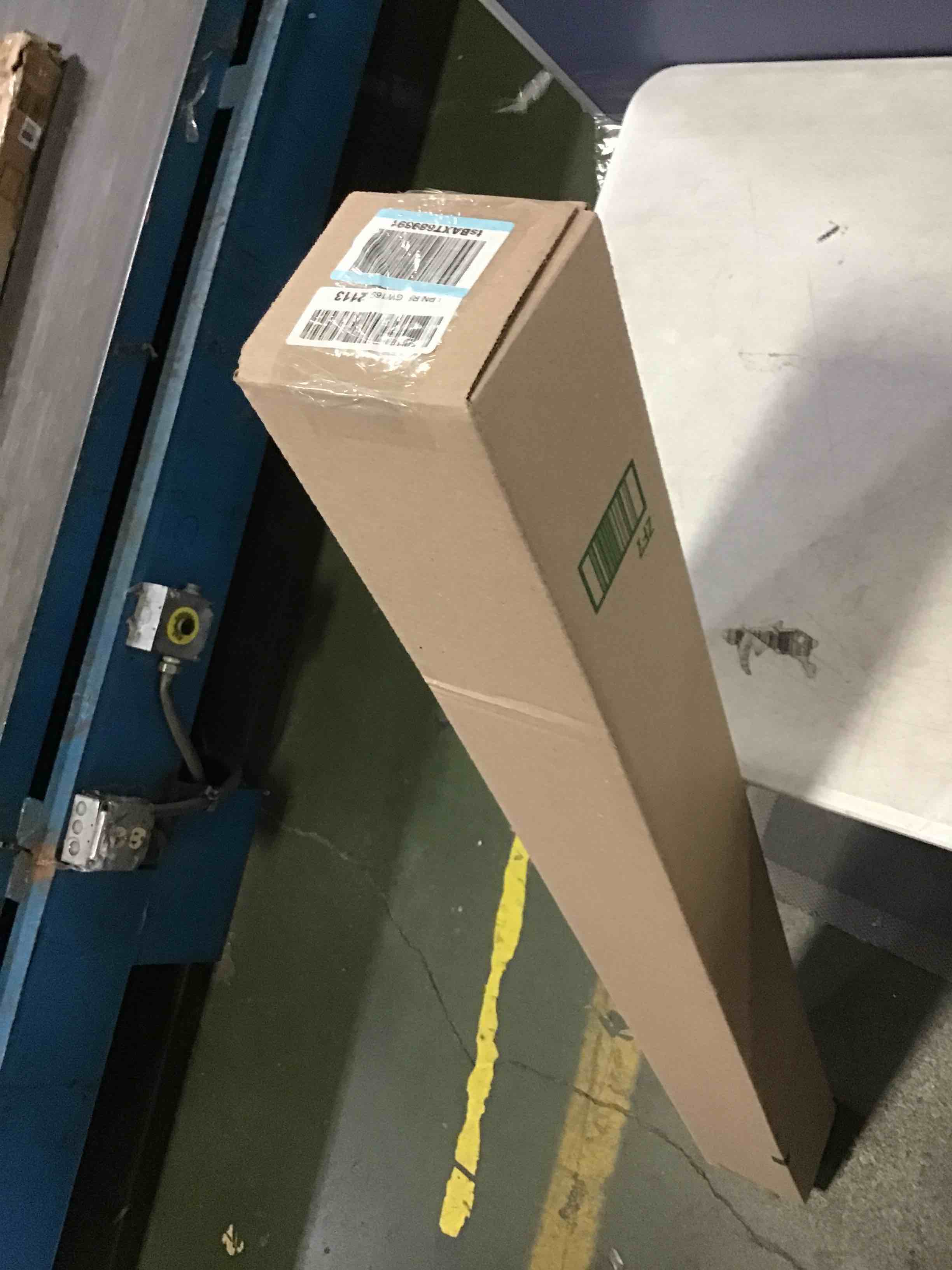 https://s3.amazonaws.com/lotting-images-prod/bidfta/ORG5089965_1695304332872.jpeg