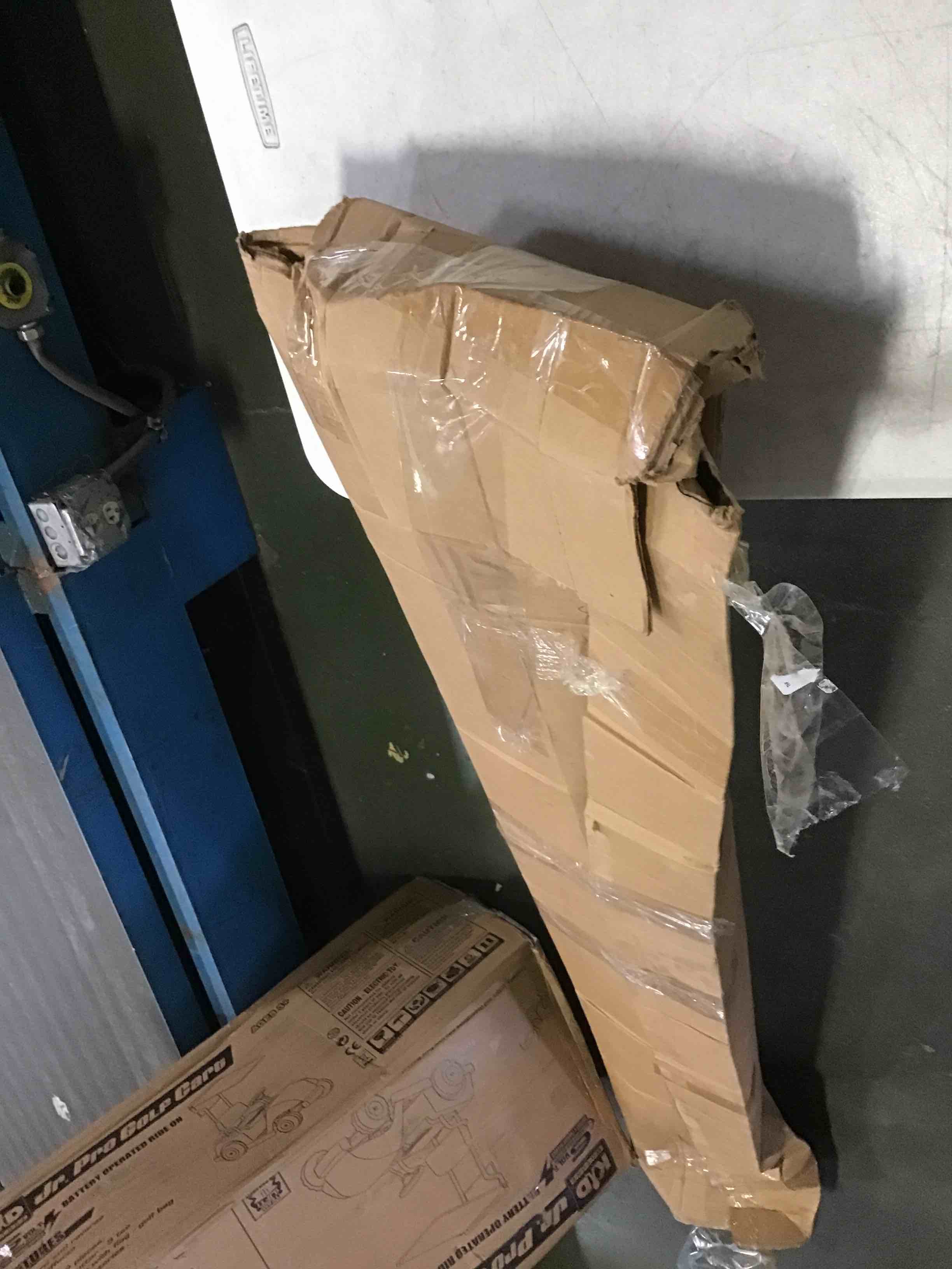 https://s3.amazonaws.com/lotting-images-prod/bidfta/ORG5090003_1695310627589.jpeg