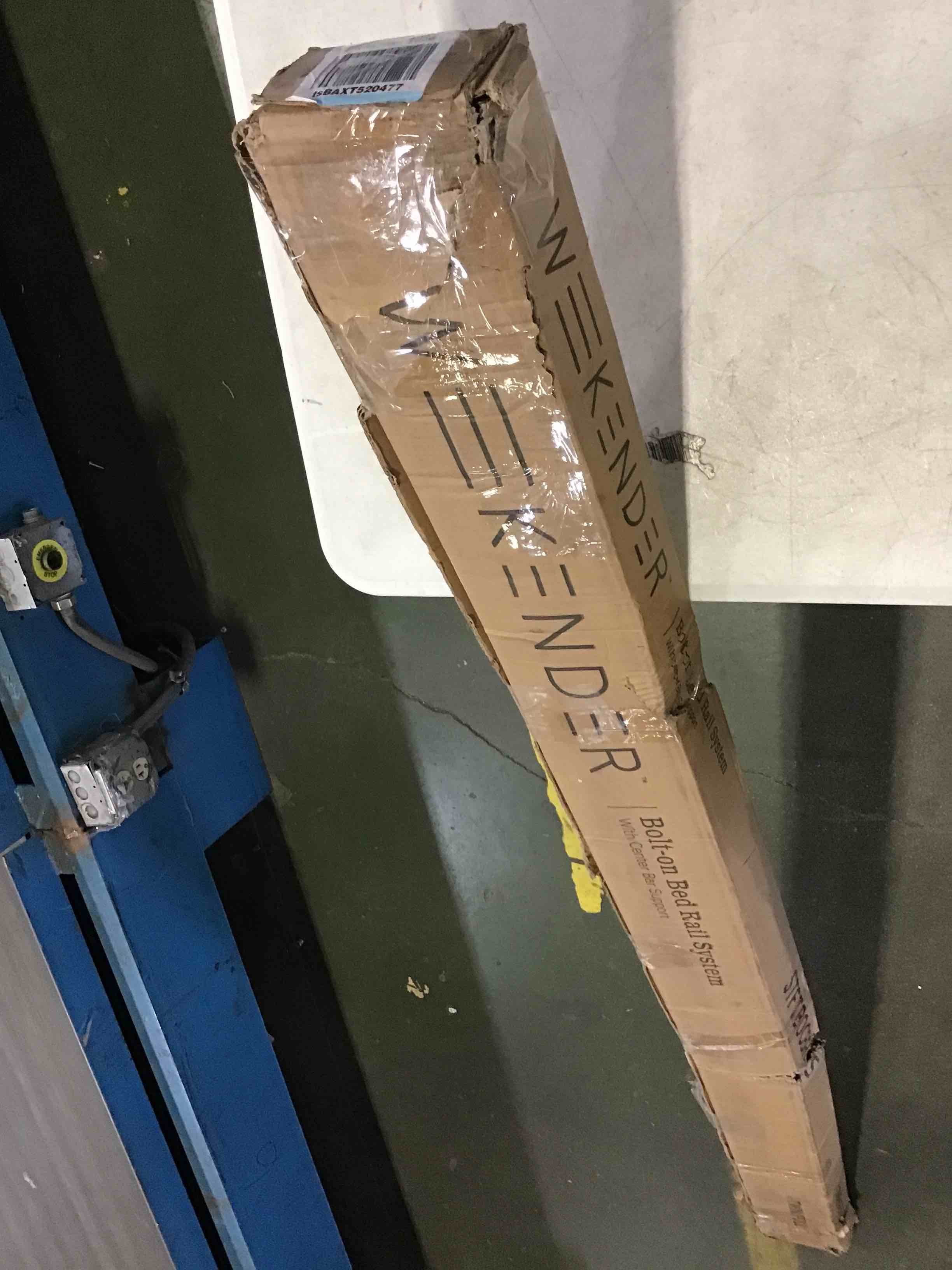 https://s3.amazonaws.com/lotting-images-prod/bidfta/ORG5090216_1695396052333.jpeg