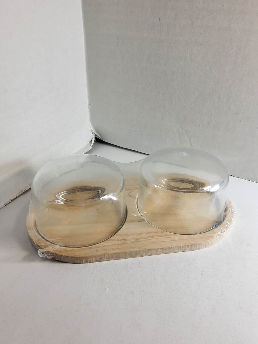 Target HORIZON Cloche Board Tray with 2 Glass Dome Lids