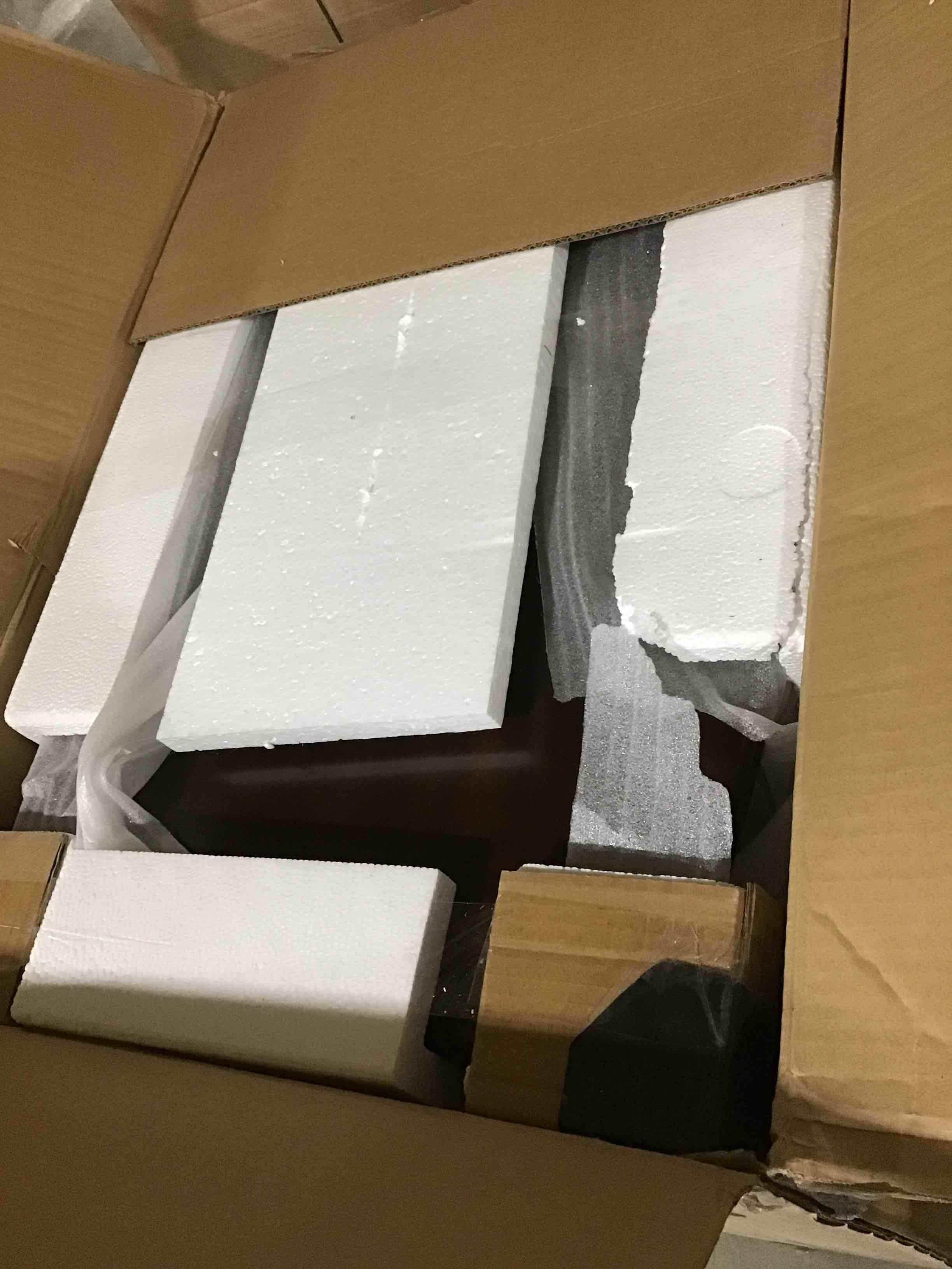 https://s3.amazonaws.com/lotting-images-prod/bidfta/ORG5097972_1695990402574.jpeg