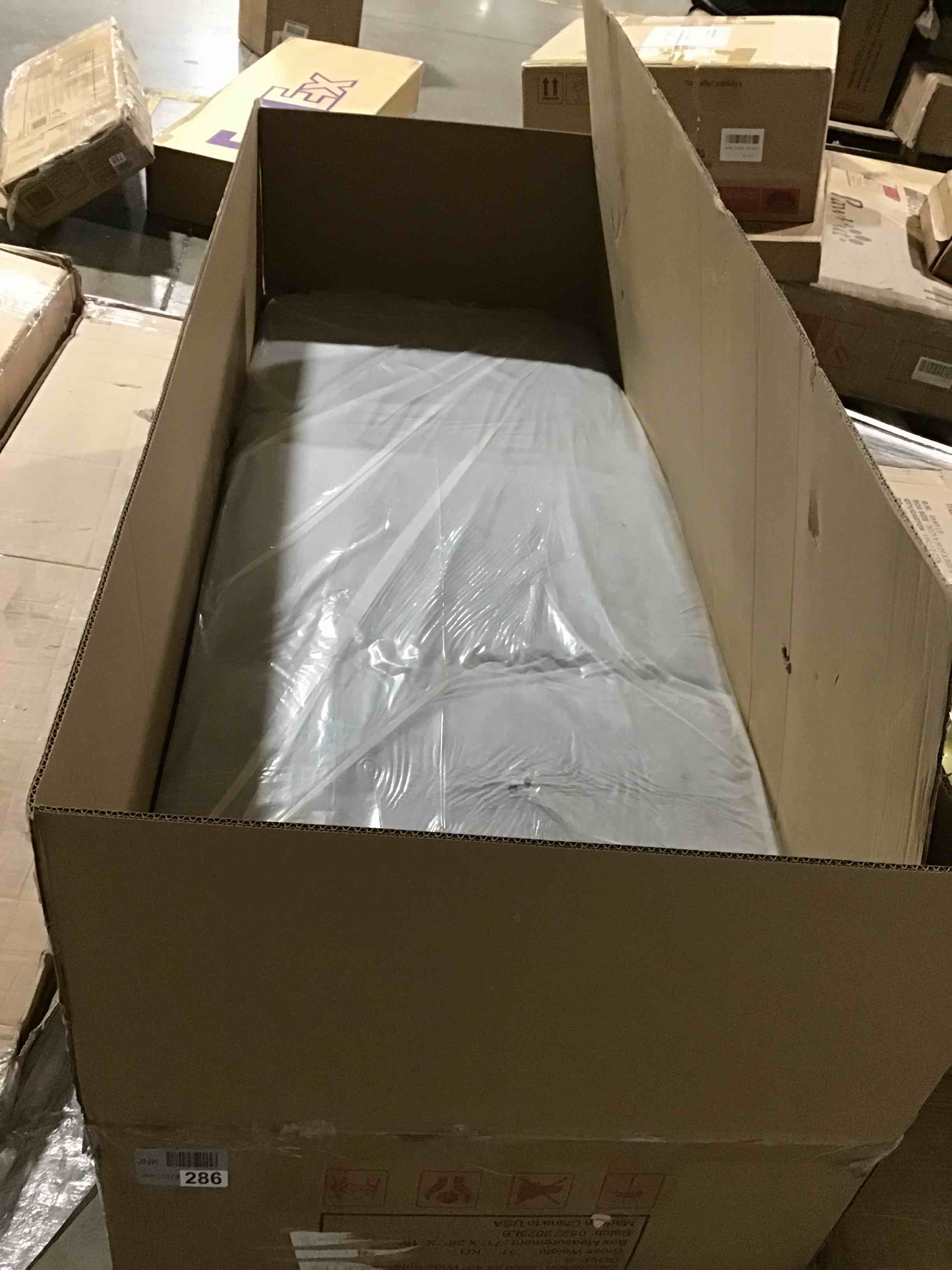 https://s3.amazonaws.com/lotting-images-prod/bidfta/ORG5098648_1696693283670.jpeg