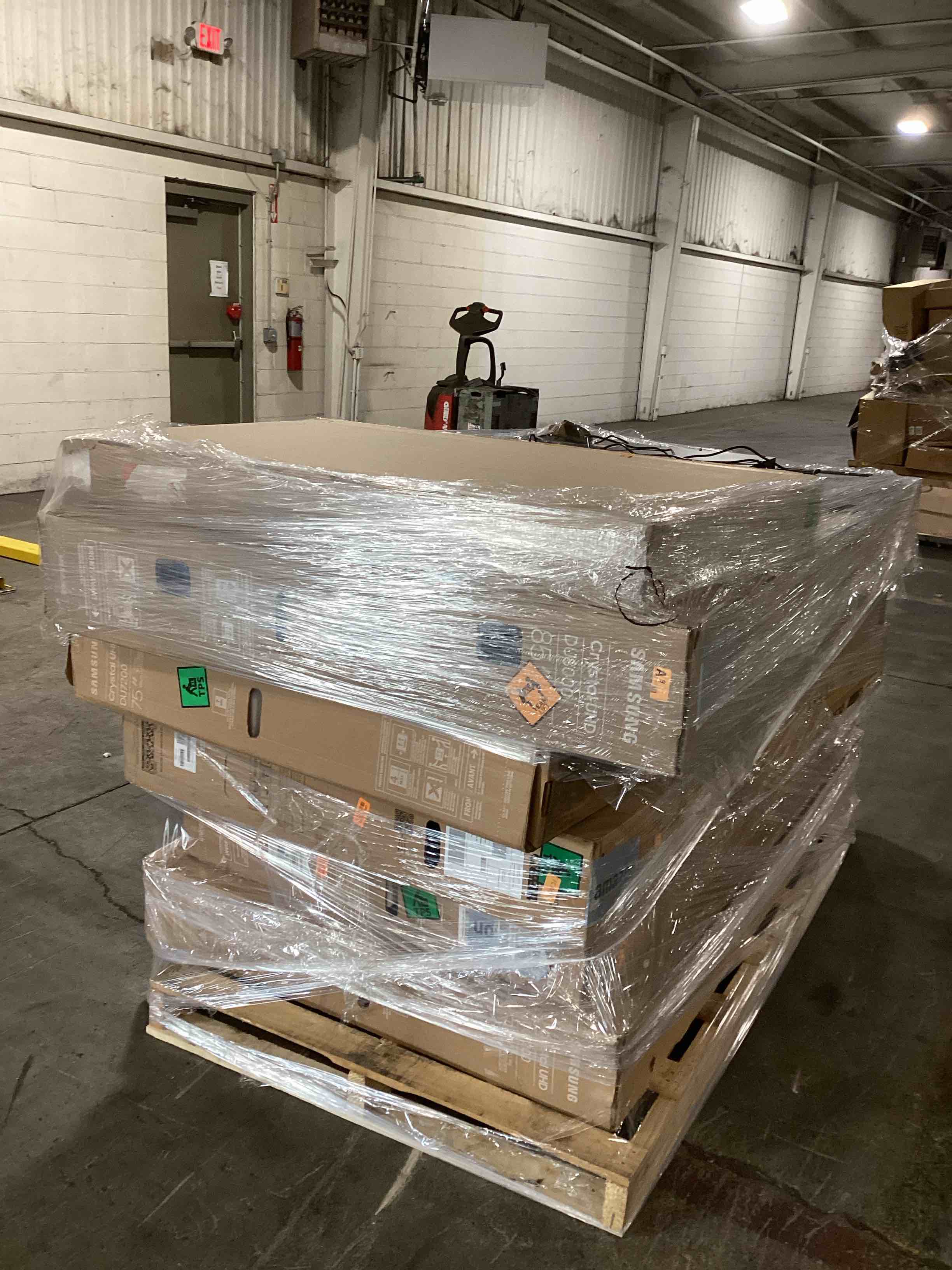 https://s3.amazonaws.com/lotting-images-prod/bidfta/ORG5101646_1729875830452.jpeg