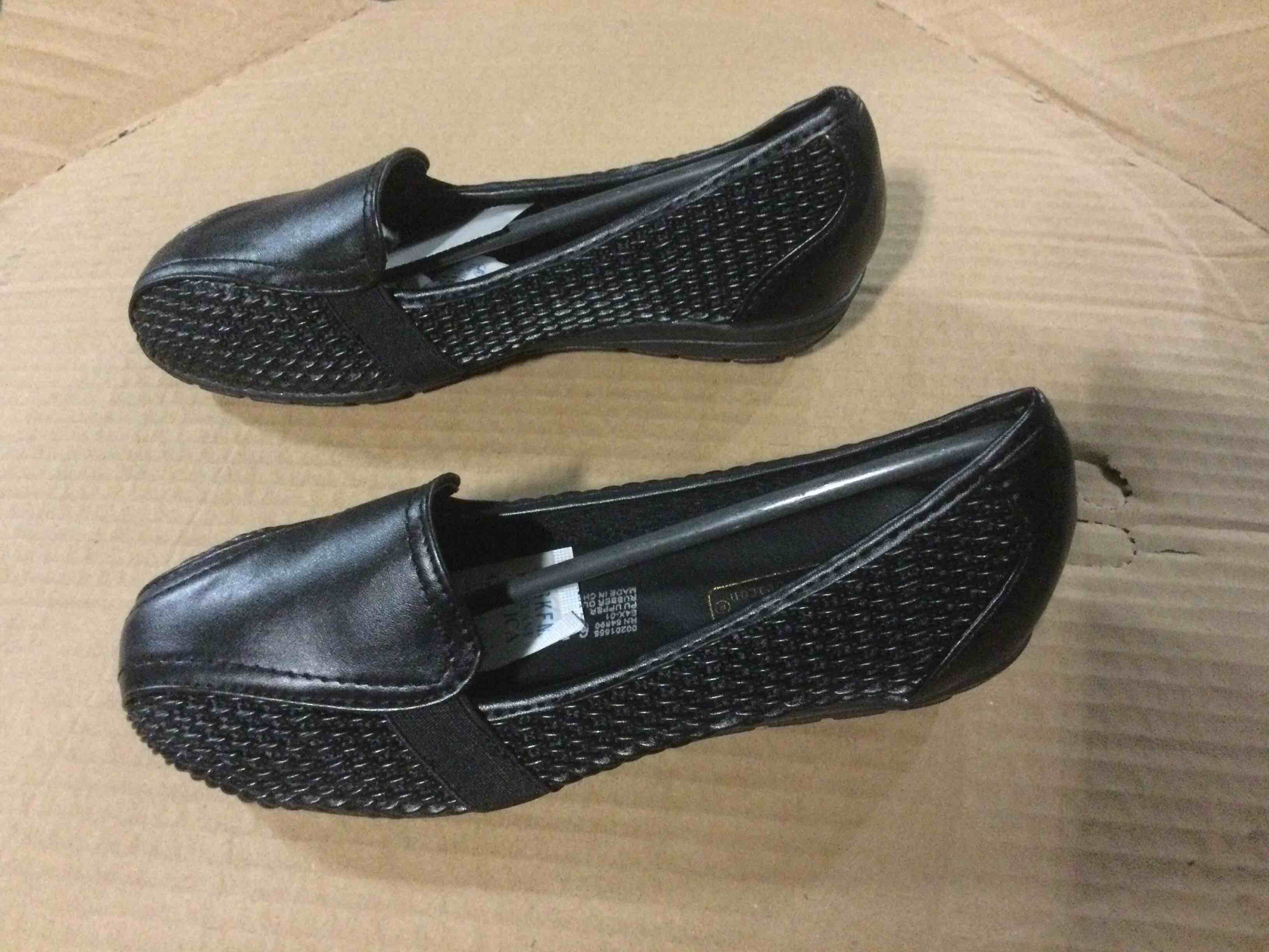 Comfort-Well By Beacon Womens Slip On Dress Shoes, 6.5M, Black