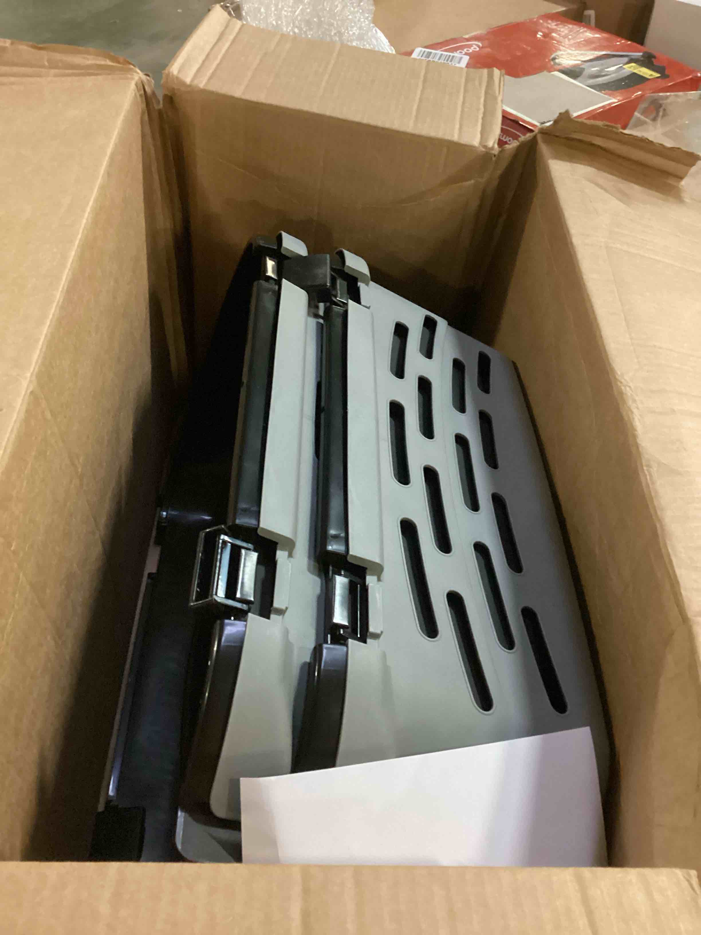 https://s3.amazonaws.com/lotting-images-prod/bidfta/ORG5135873_1701444869829.jpeg