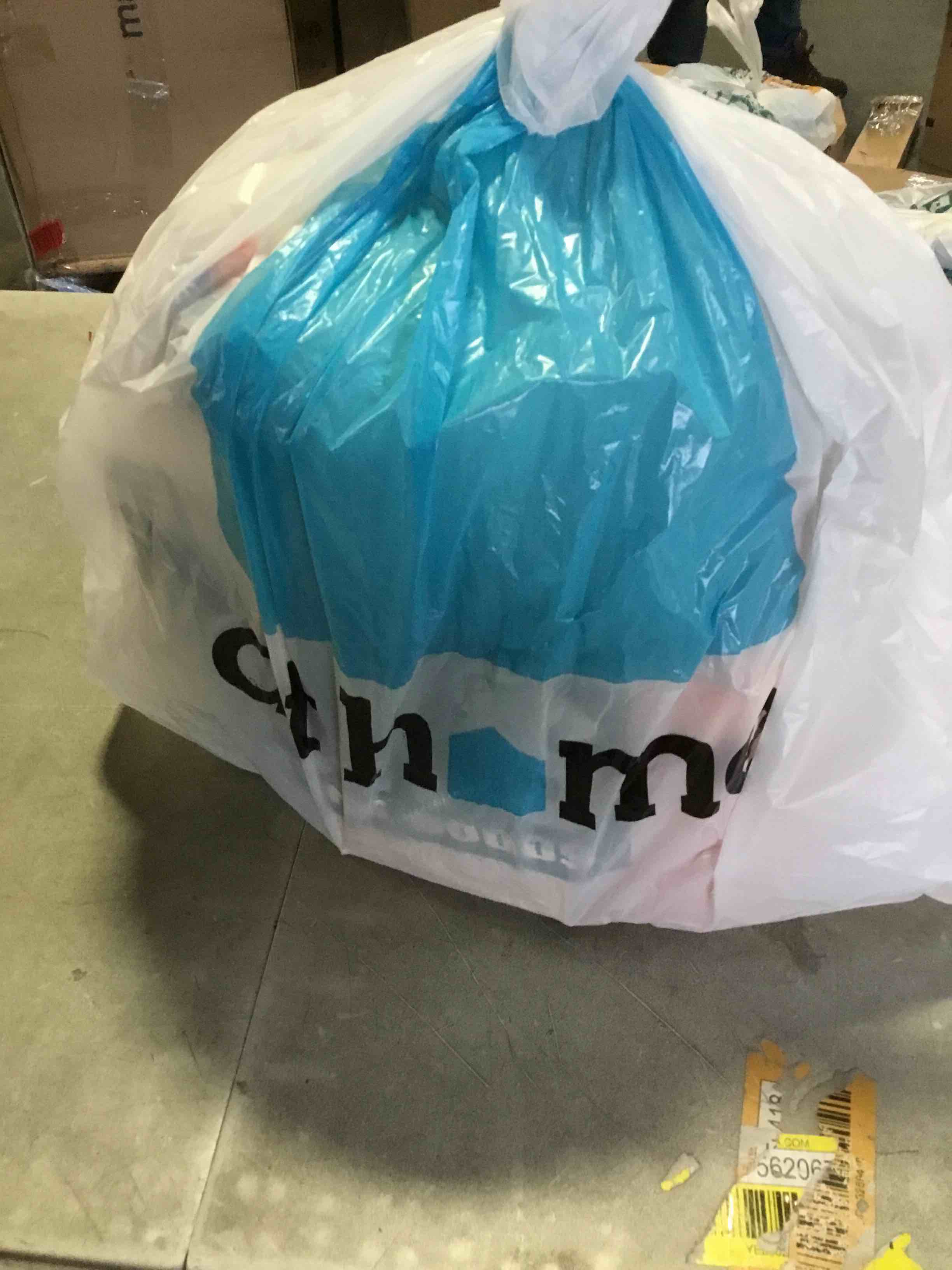 https://s3.amazonaws.com/lotting-images-prod/bidfta/ORG5136998_1702917046895.jpeg