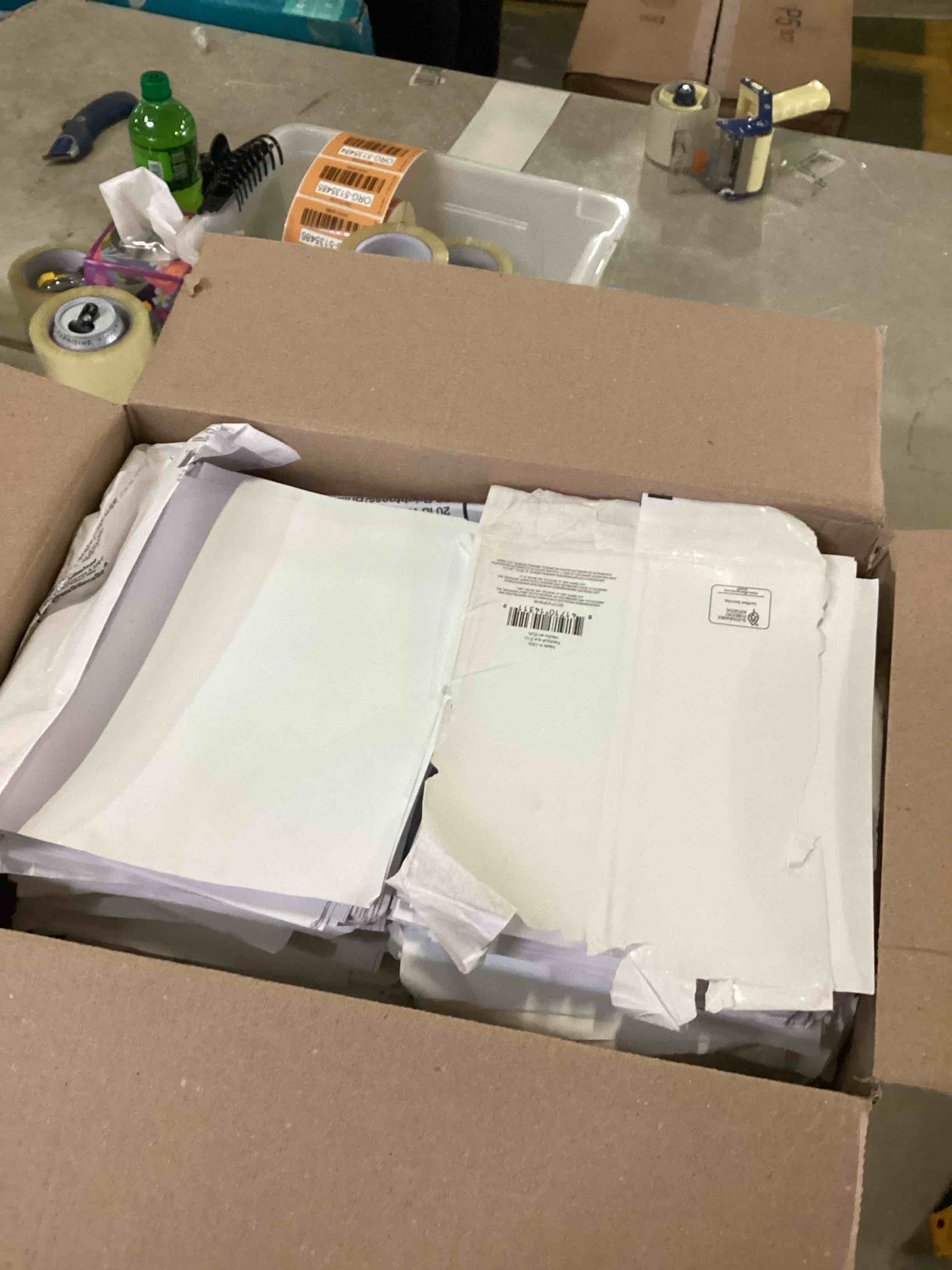 https://s3.amazonaws.com/lotting-images-prod/bidfta/ORG5138005_1701196840551.jpeg