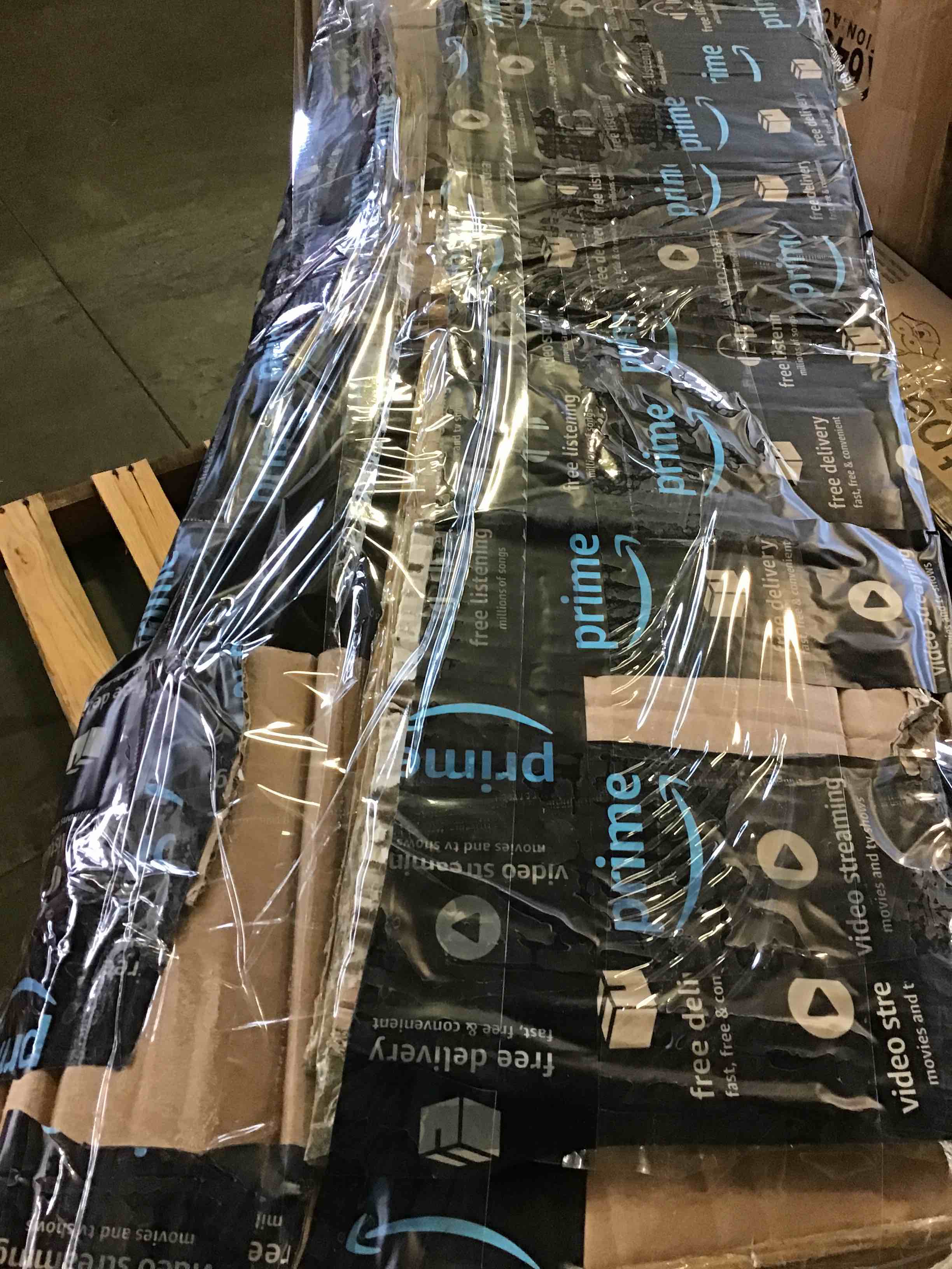 https://s3.amazonaws.com/lotting-images-prod/bidfta/ORG5141338_1700851550552.jpeg