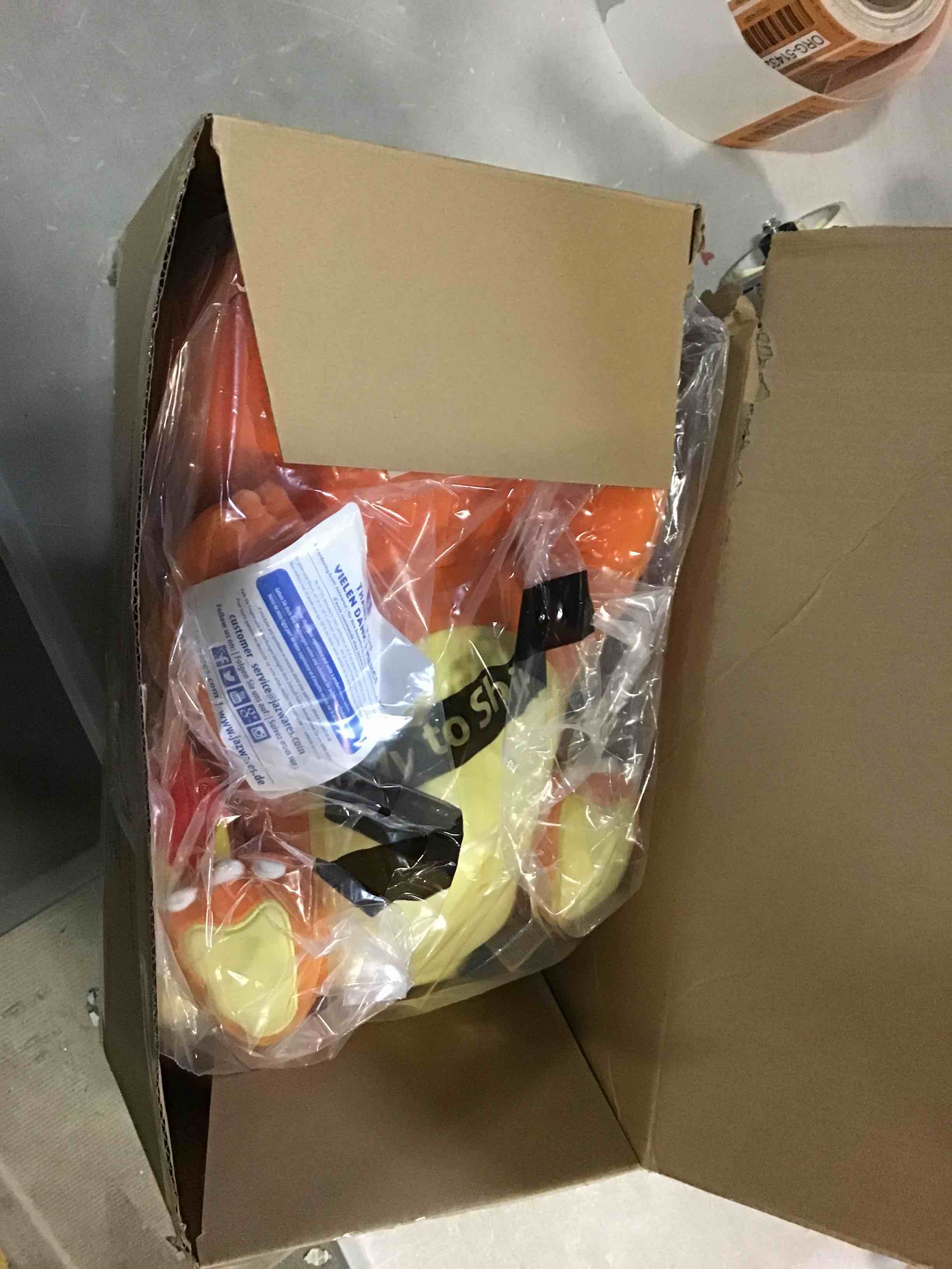 https://s3.amazonaws.com/lotting-images-prod/bidfta/ORG5143254_1701263000727.jpeg