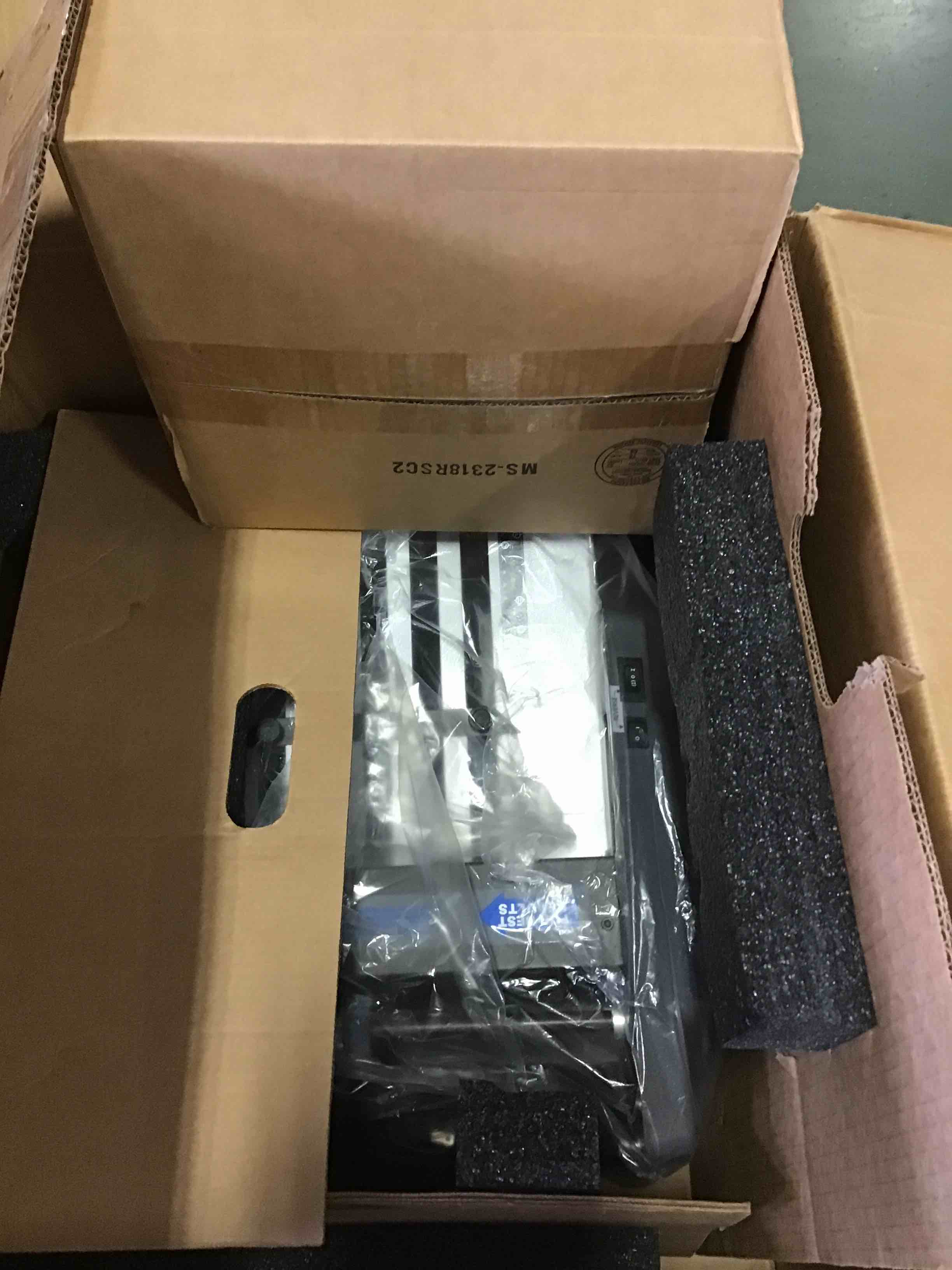 https://s3.amazonaws.com/lotting-images-prod/bidfta/ORG5148173_1692628294535.jpeg