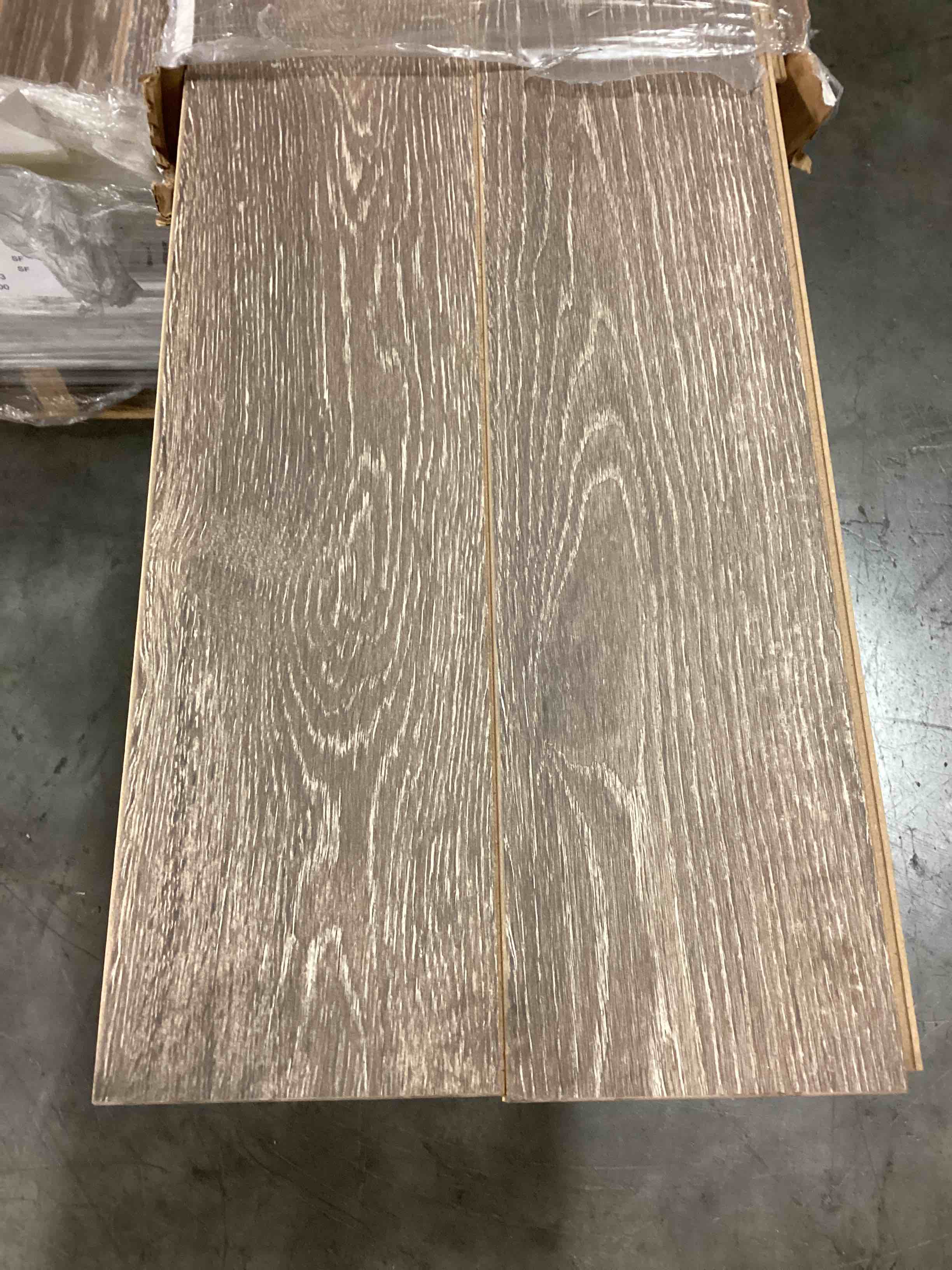 9 boxes 194.31 sq ft 5.43 x 47.72 laminate flooring your bid per sq ft