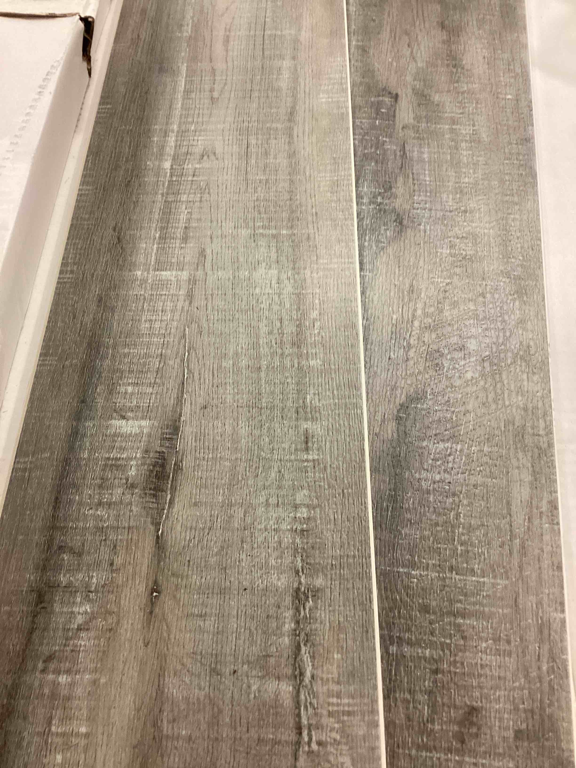 62 boxes 1,481.8 sq ft 7x49 6.5 mm your bid per sq ft