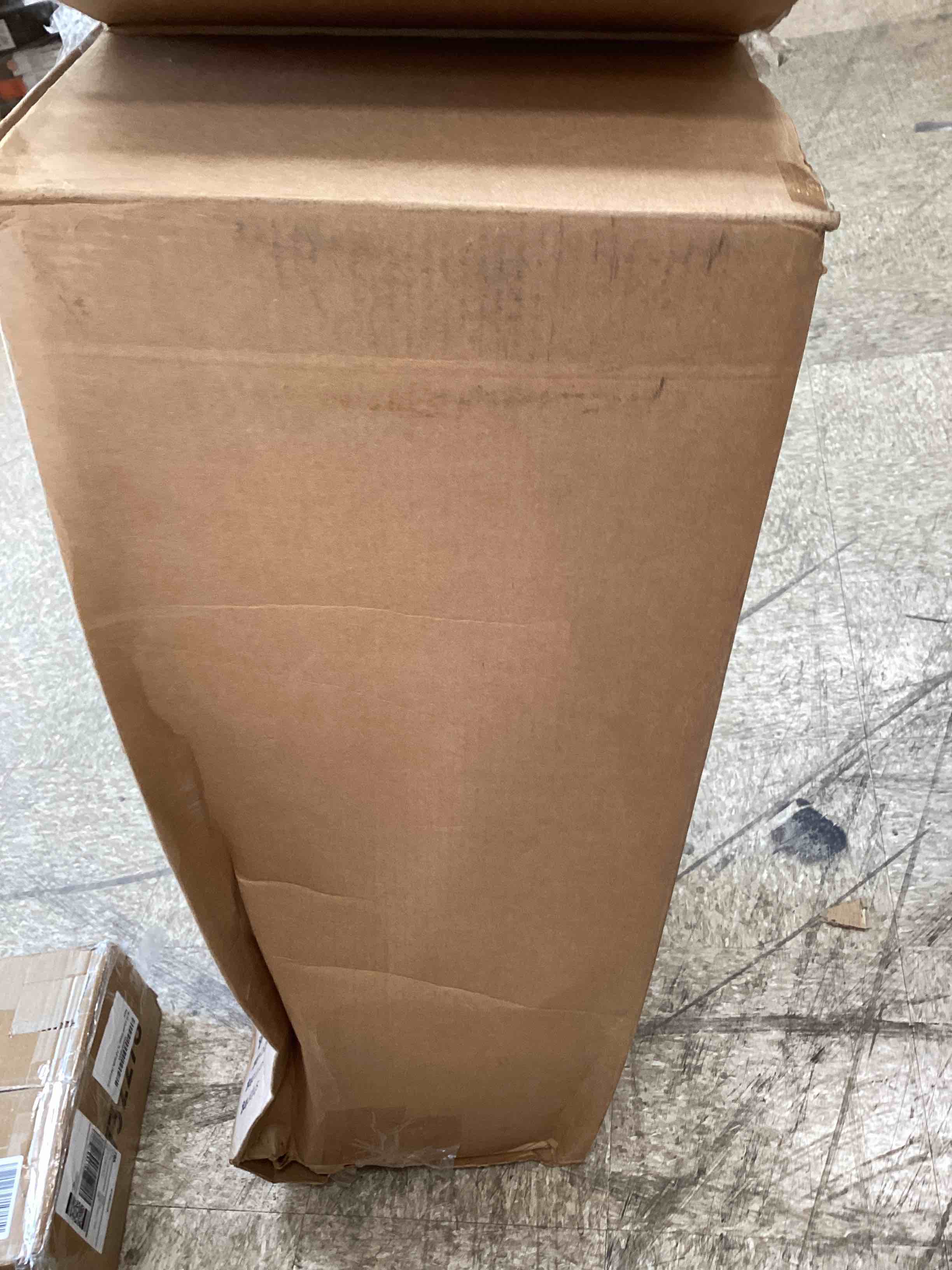 https://s3.amazonaws.com/lotting-images-prod/bidfta/ORG5169582_1696426286452.jpeg