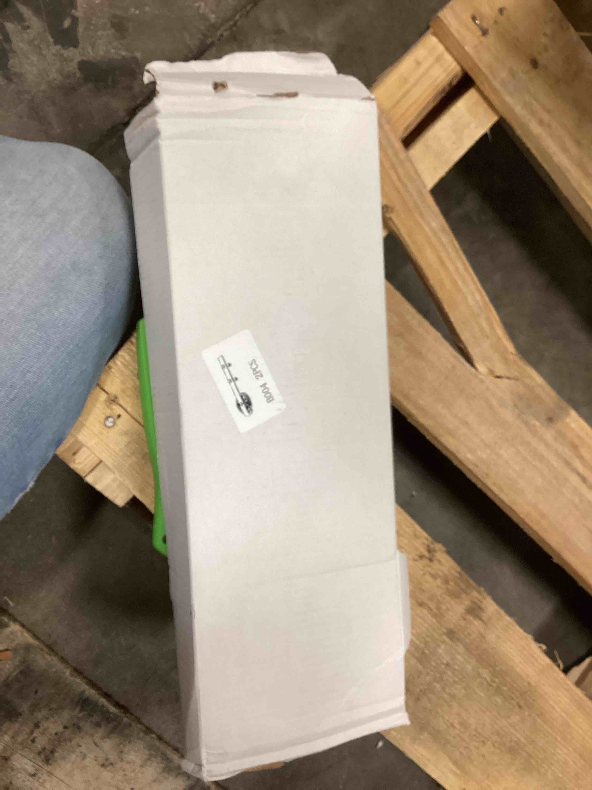 https://s3.amazonaws.com/lotting-images-prod/bidfta/ORG5172651_1695052327690.jpeg
