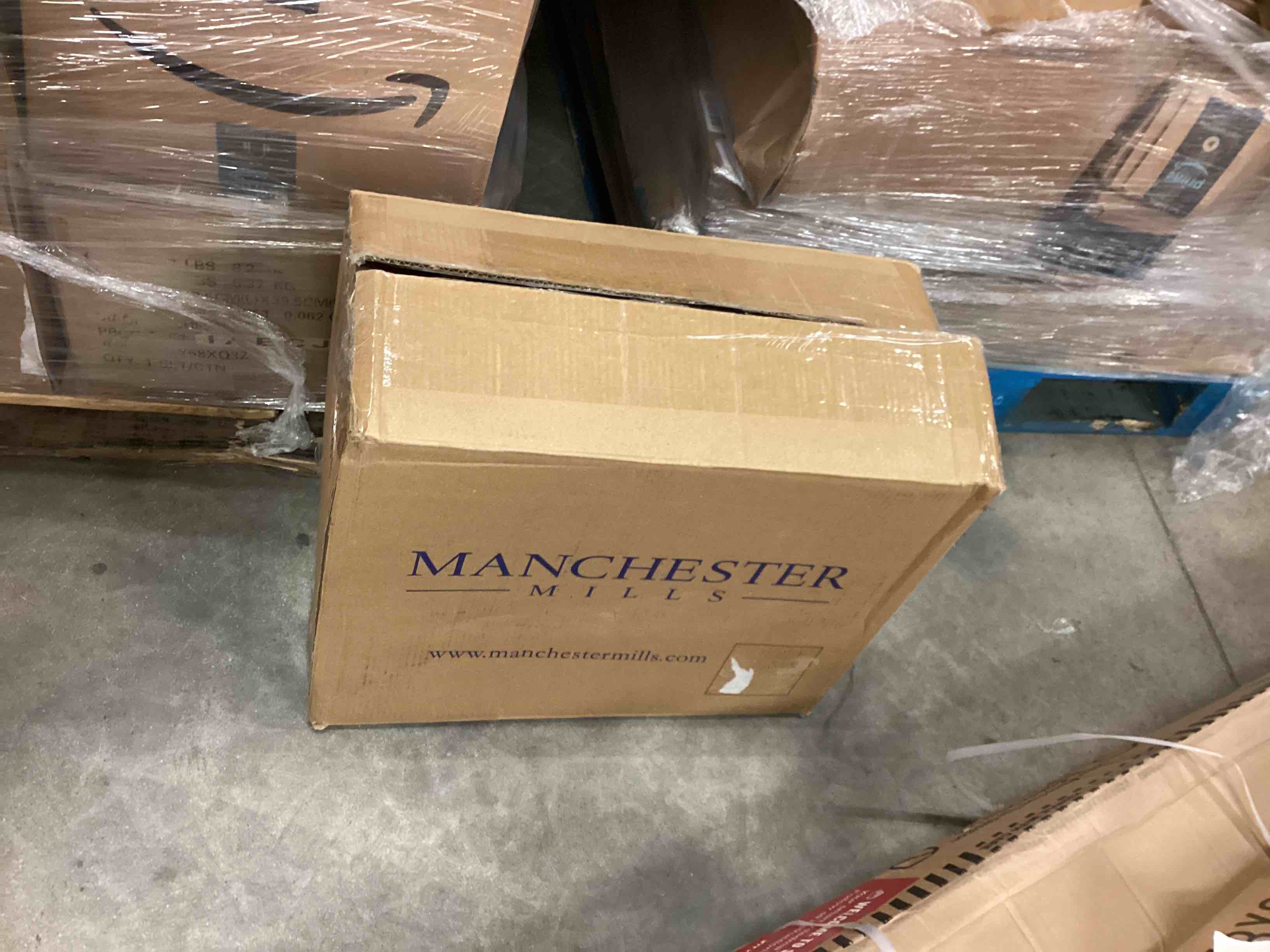 https://s3.amazonaws.com/lotting-images-prod/bidfta/ORG5173175_1696252525653.jpeg