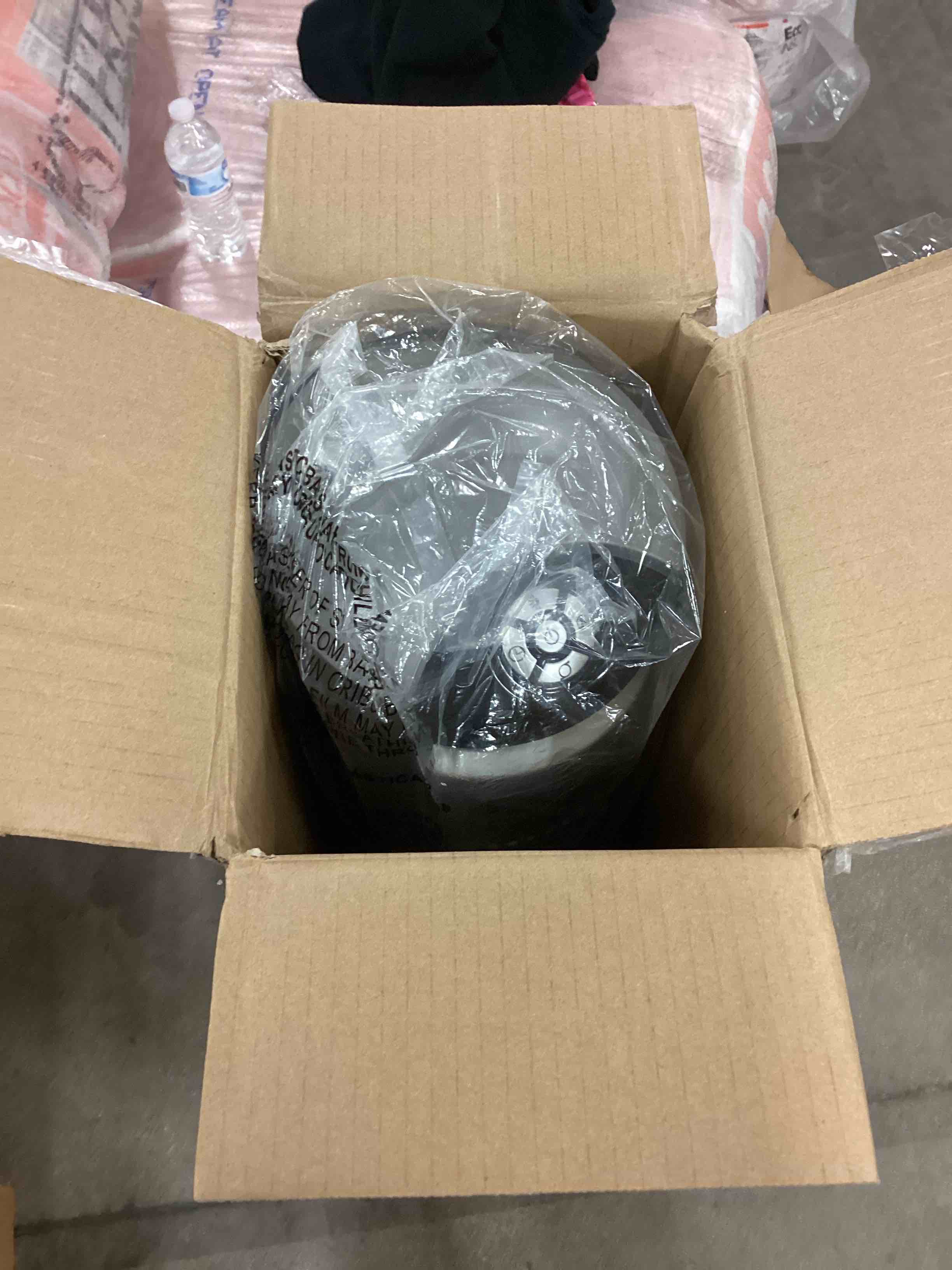 https://s3.amazonaws.com/lotting-images-prod/bidfta/ORG5173251_1696862124693.jpeg