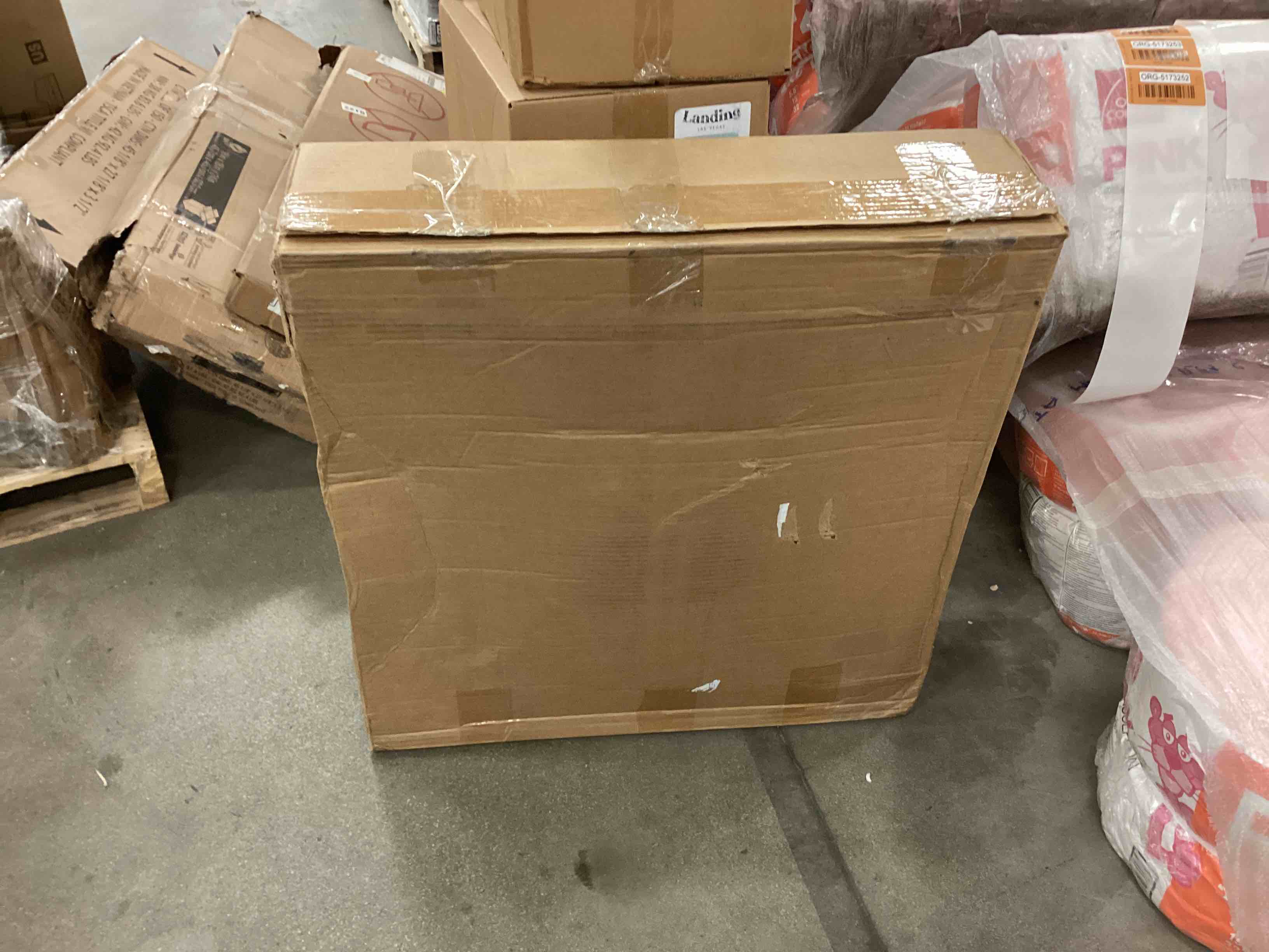 https://s3.amazonaws.com/lotting-images-prod/bidfta/ORG5173252_1696862435649.jpeg