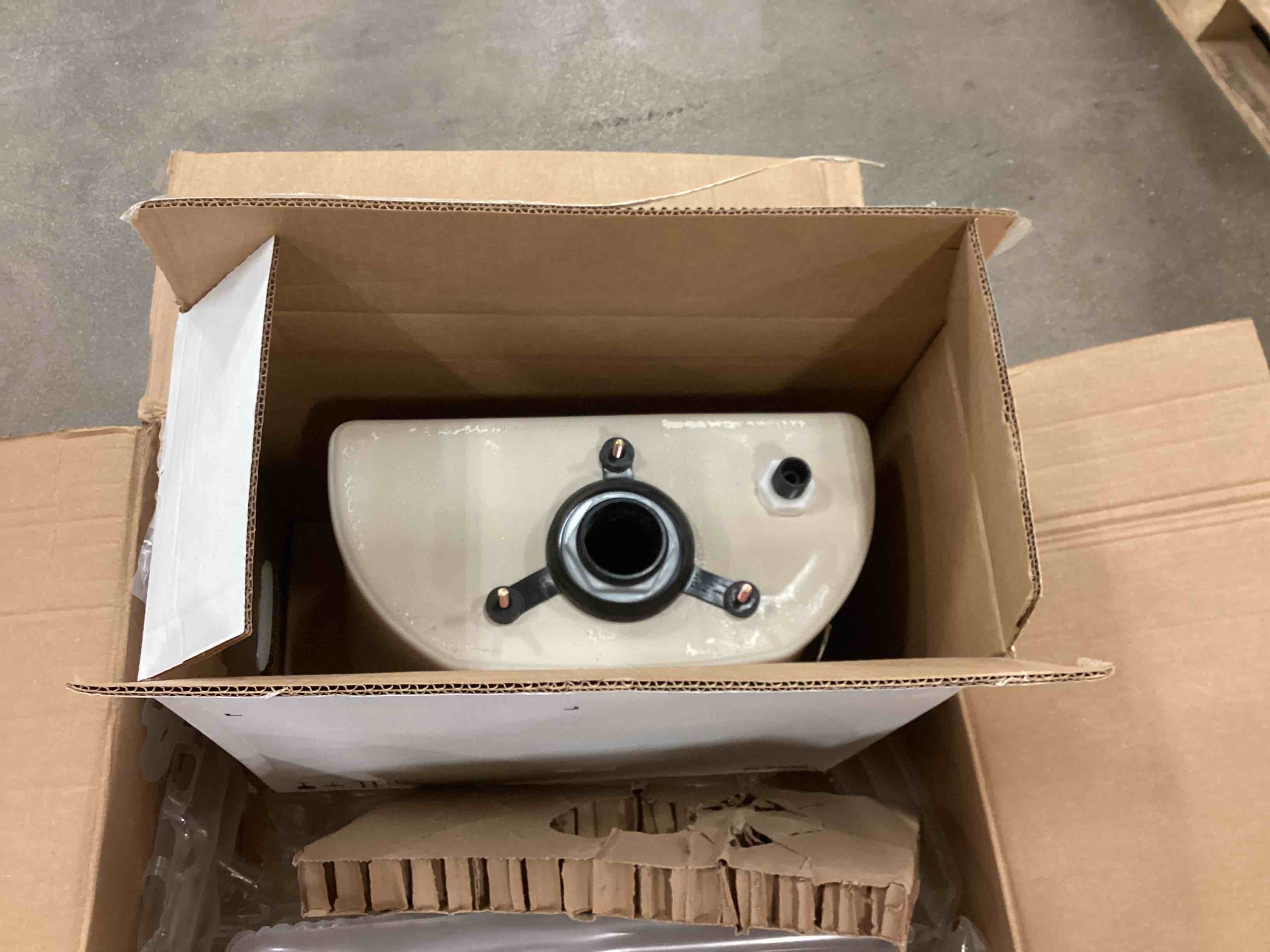 https://s3.amazonaws.com/lotting-images-prod/bidfta/ORG5173256_1696863550627.jpeg