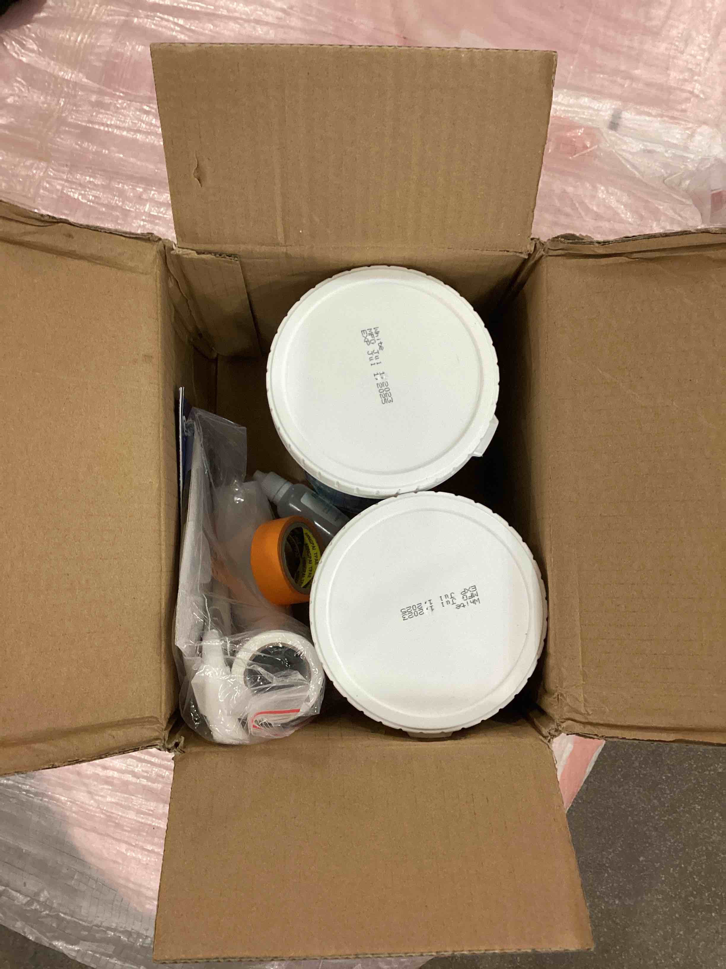 https://s3.amazonaws.com/lotting-images-prod/bidfta/ORG5173267_1696866629084.jpeg