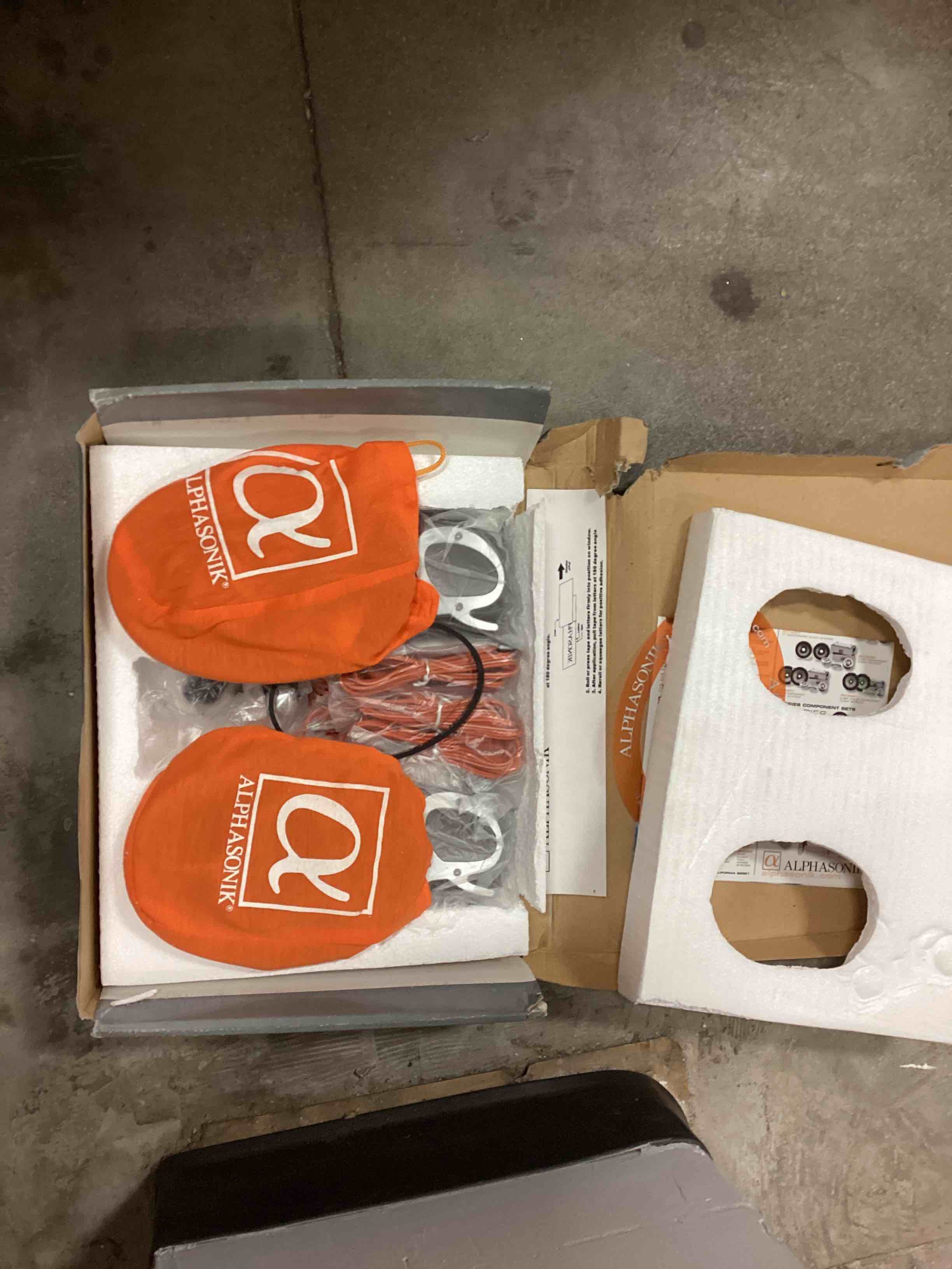 https://s3.amazonaws.com/lotting-images-prod/bidfta/ORG5173348_1697038282357.jpeg
